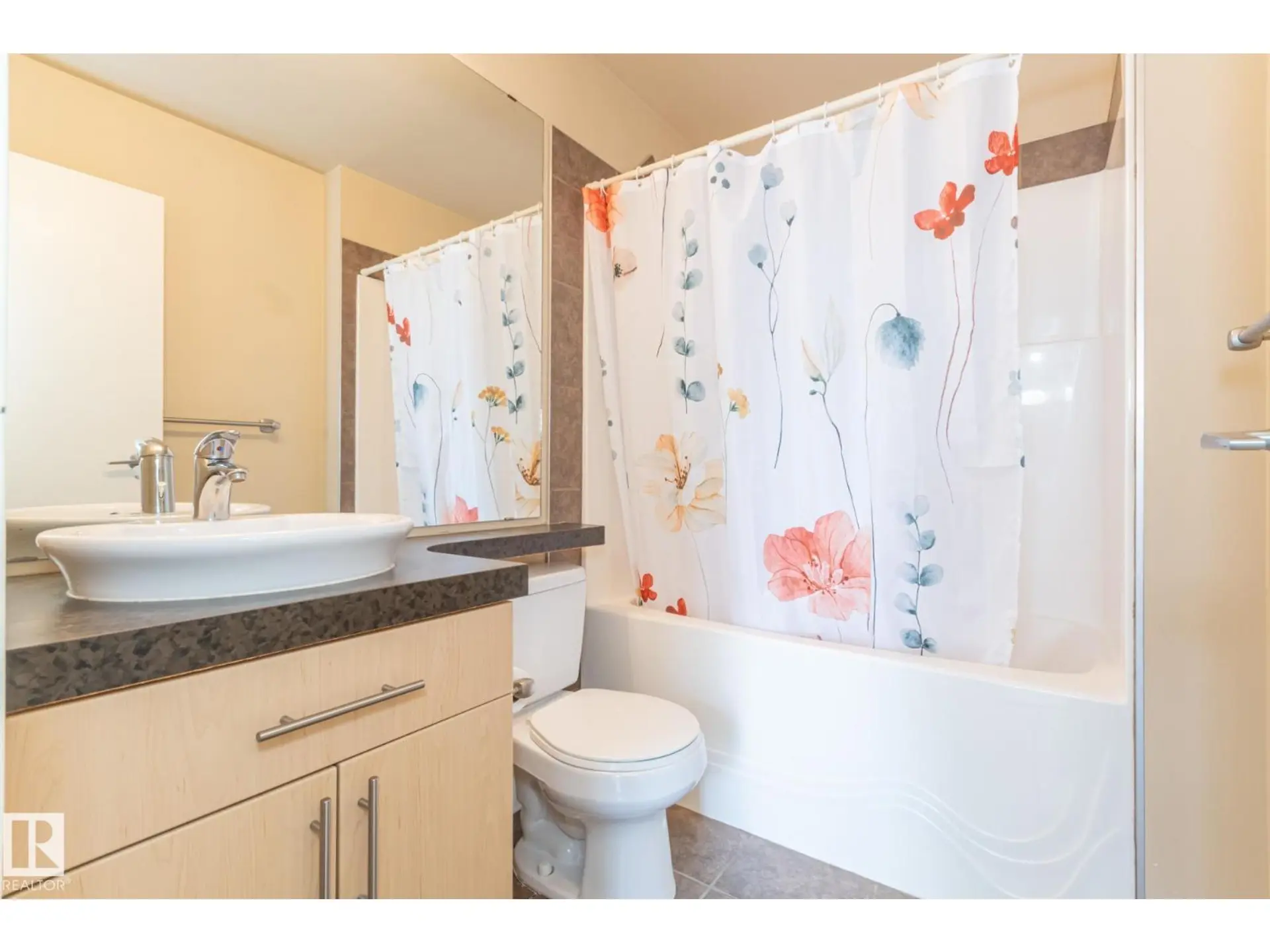 #904 10136 104 ST NW NW - Image 15