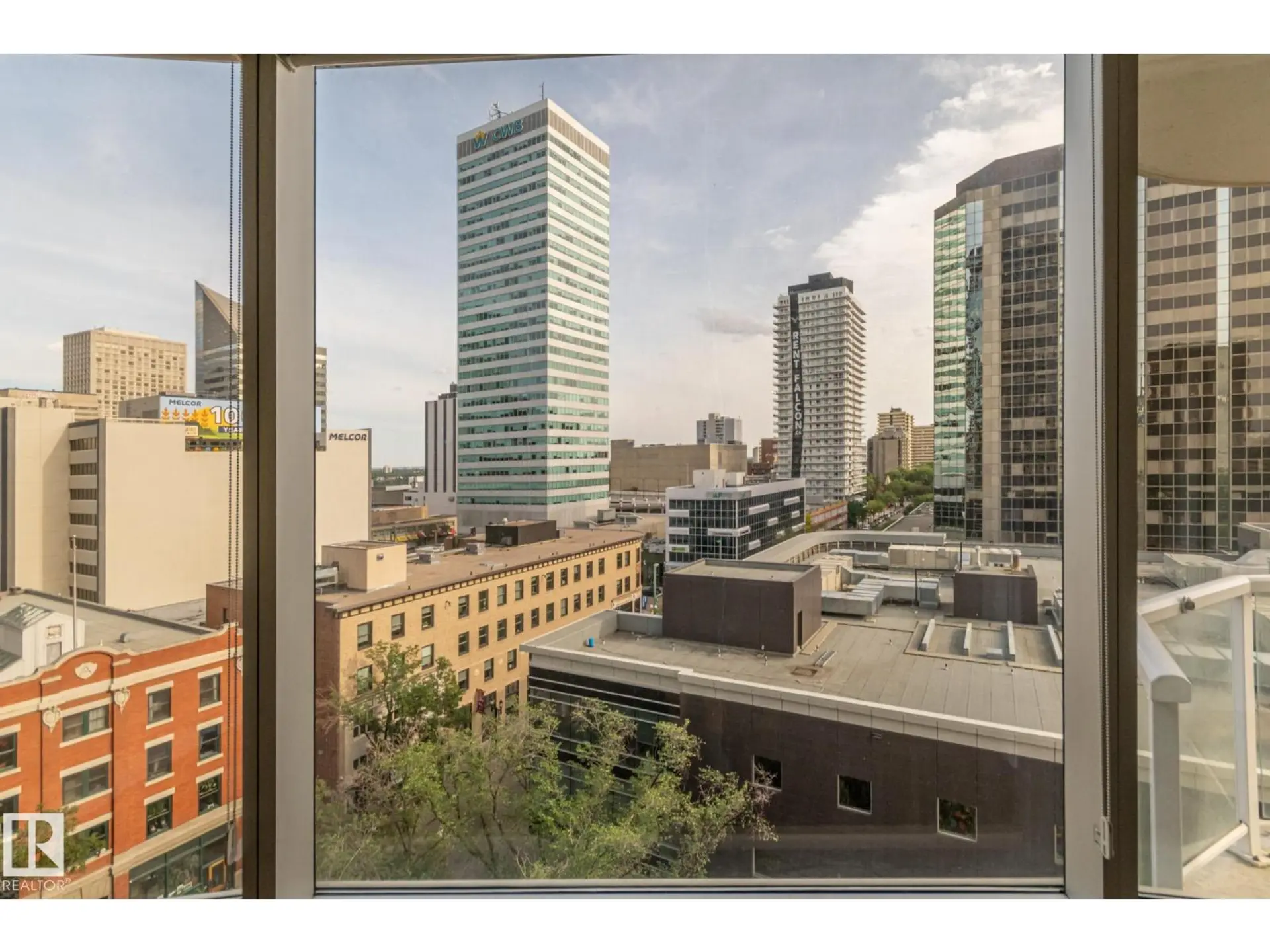 #904 10136 104 ST NW NW - Image 2