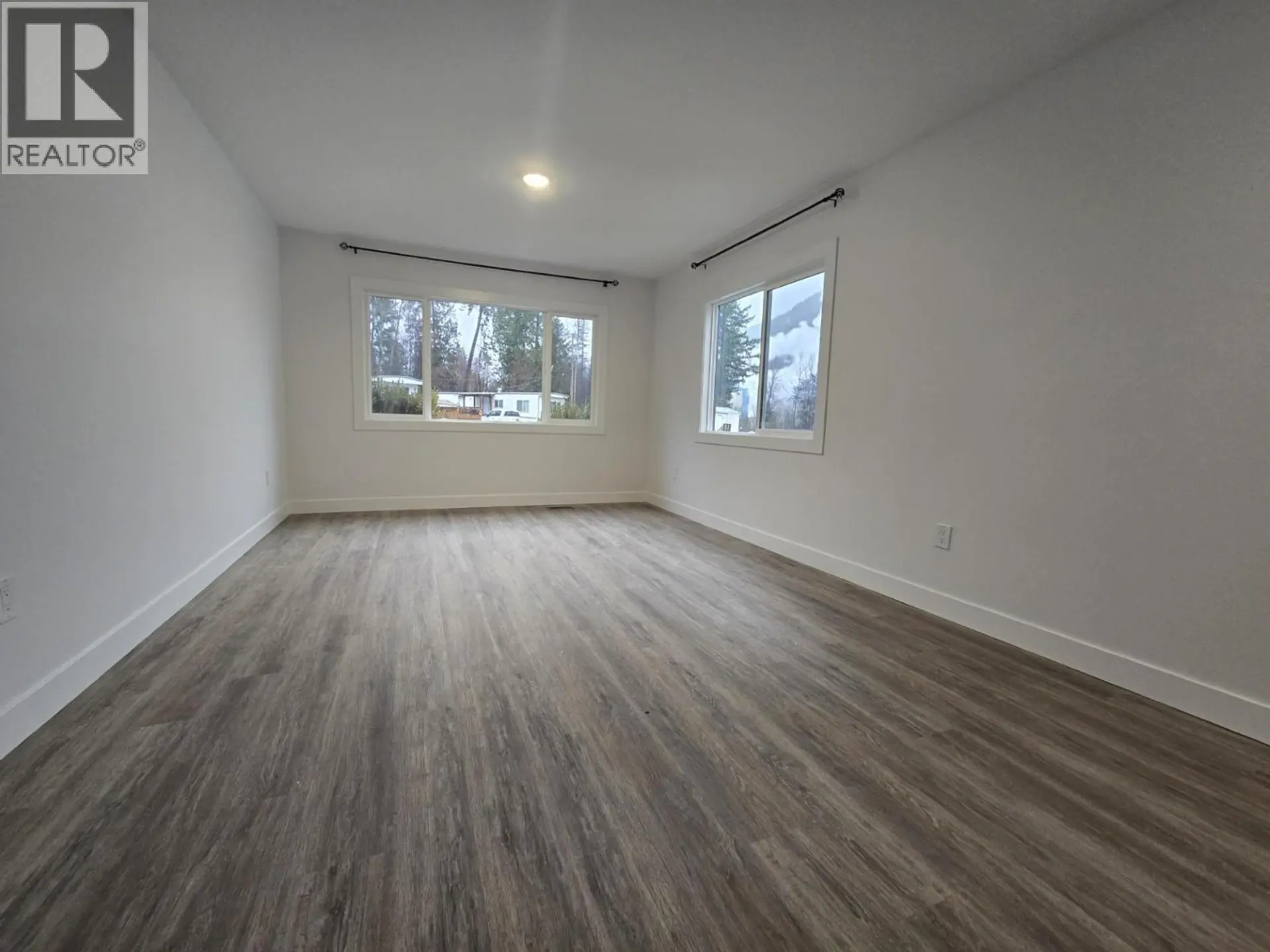 Property at #9 4029 BROADWATER ROAD, Robson, BC