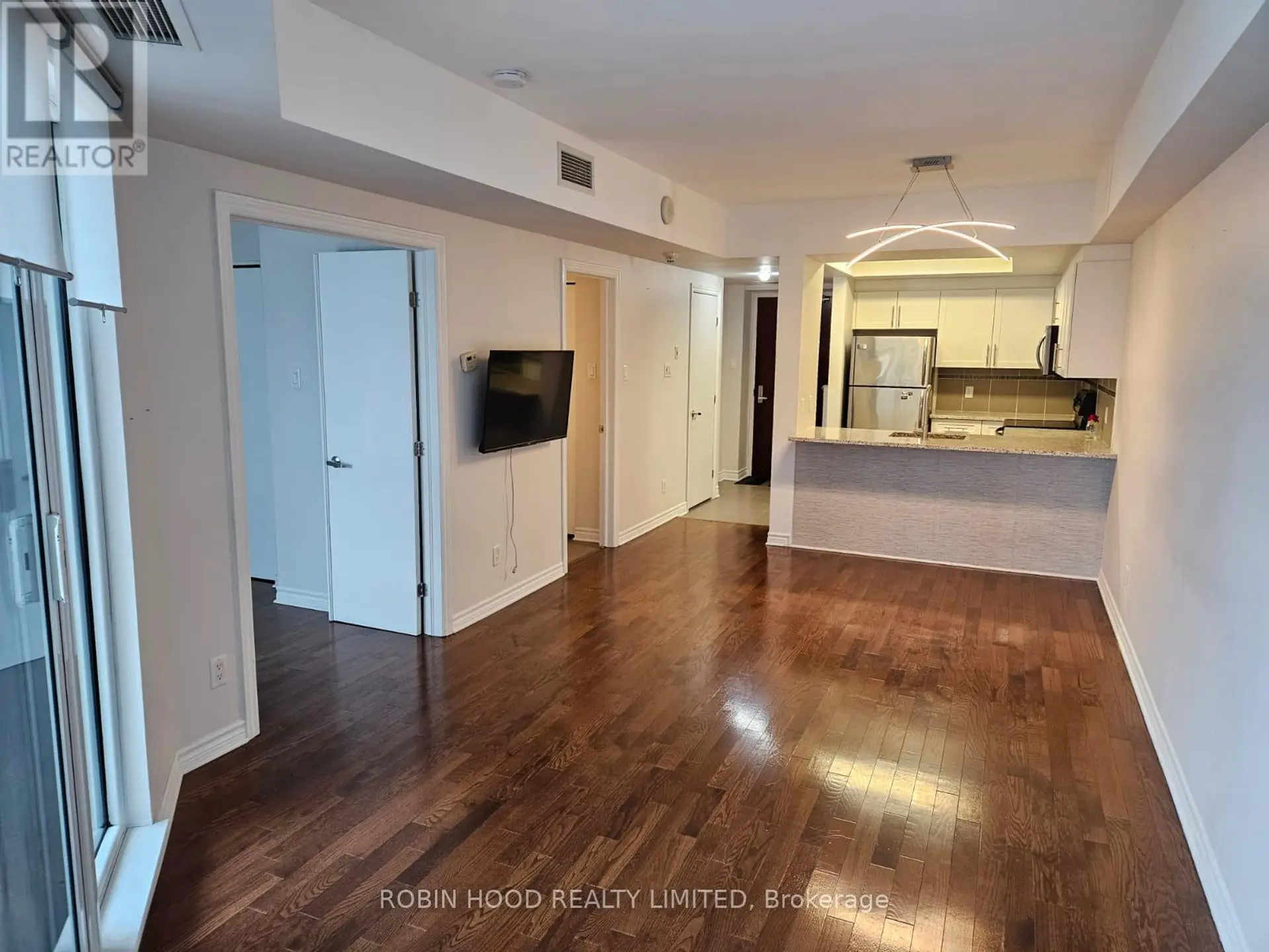 #1610 200 RIDEAU STREET - Image 6