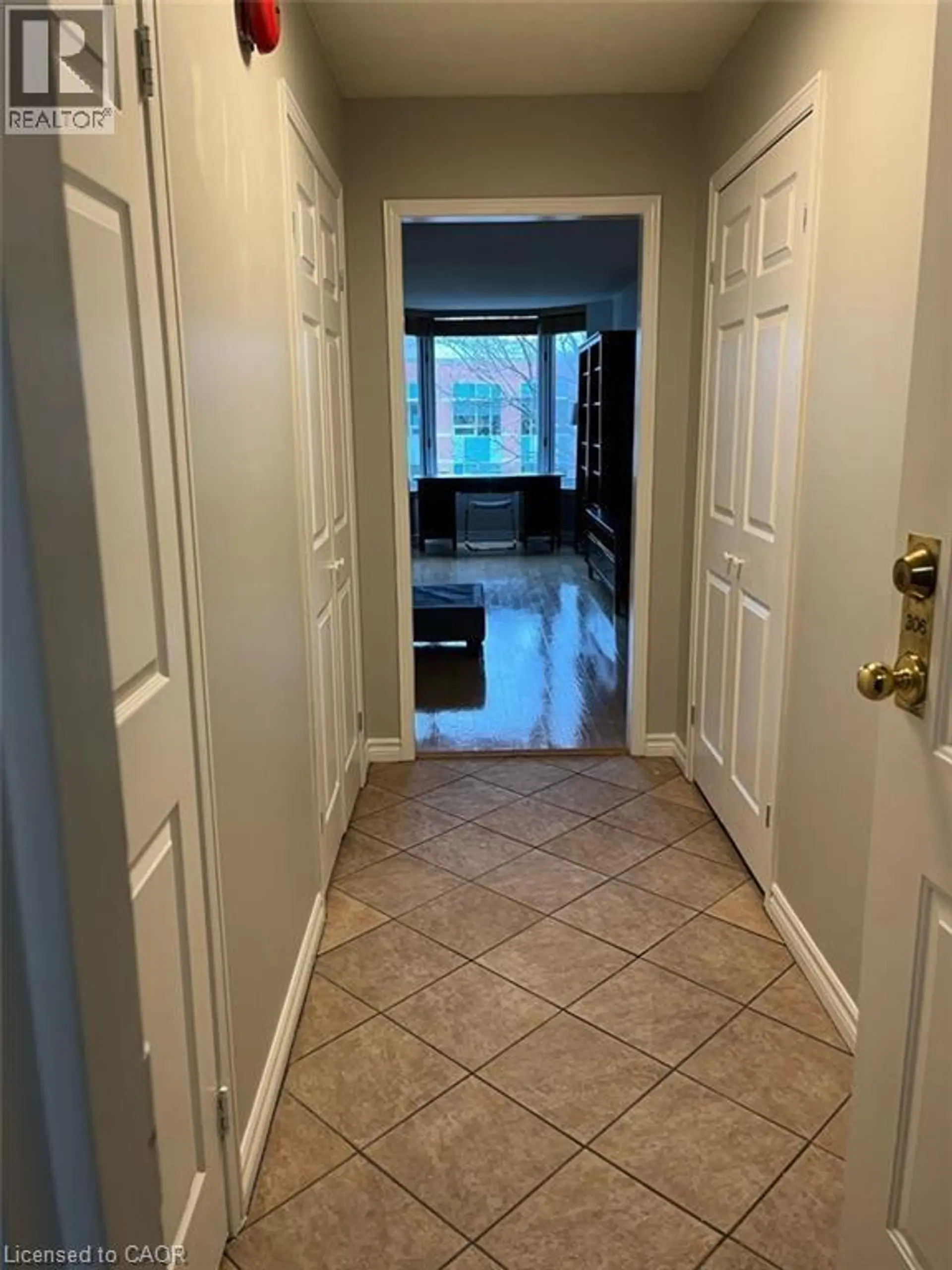 #306 200 LIMERIDGE ROAD W - Image 2