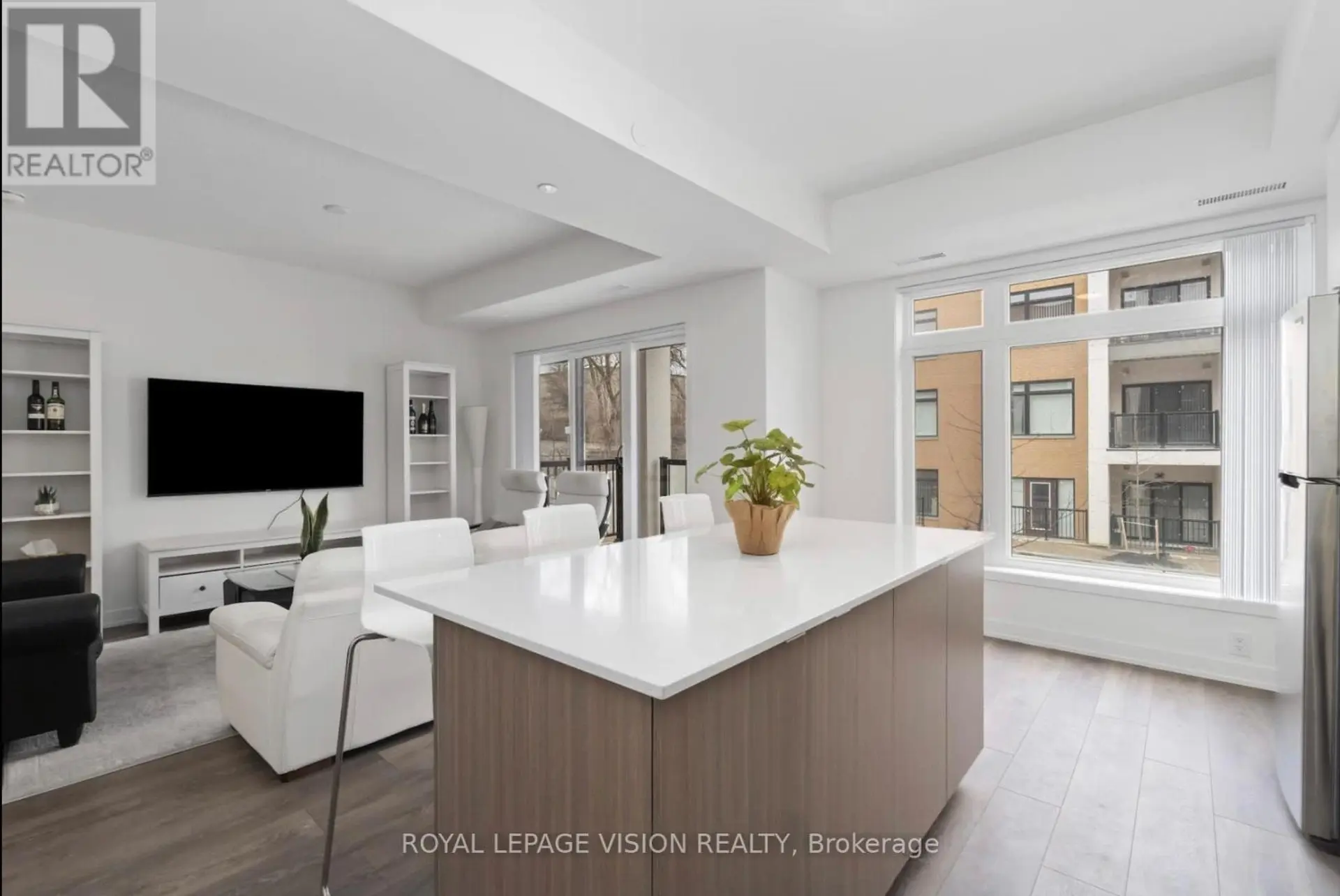 #209 130 CANON JACKSON DRIVE - Image 7