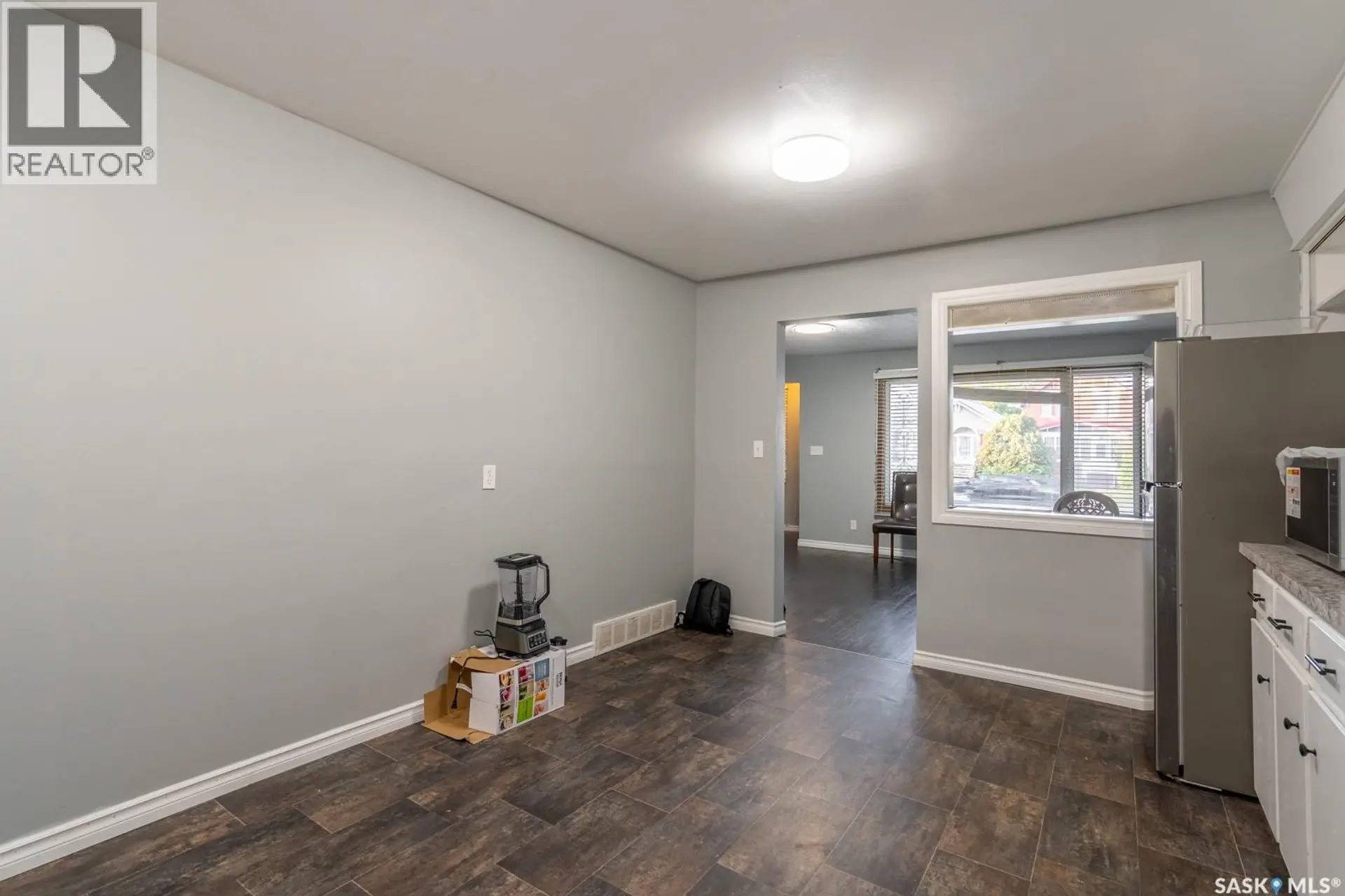 1321 VICTORIA AVENUE - Image 6