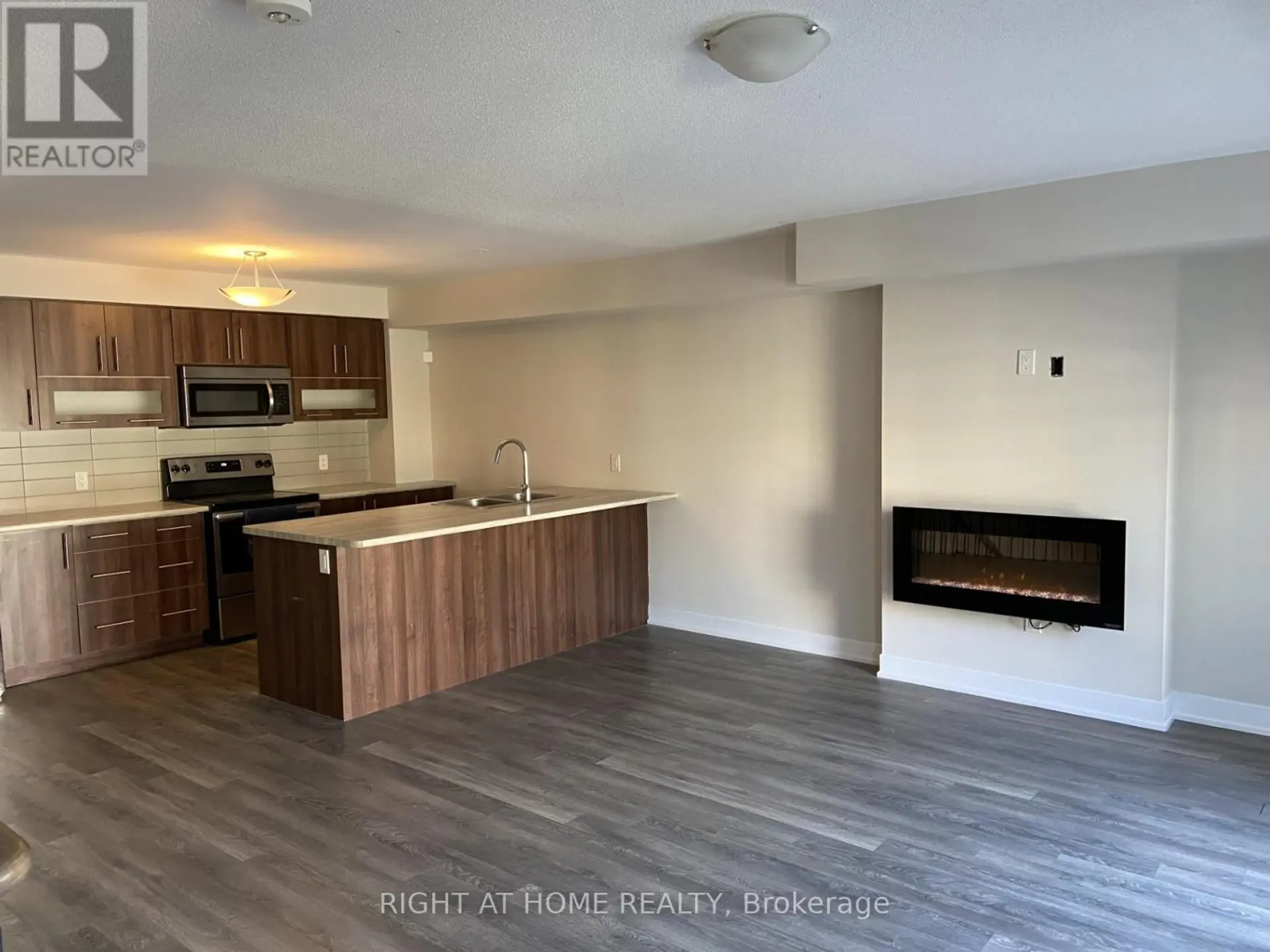 #31 56 PALLOCK HILL WAY - Image 2
