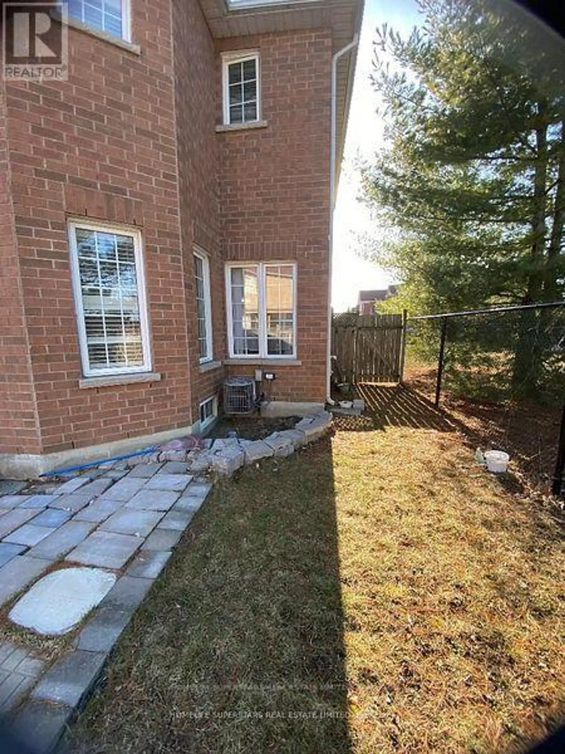 34 POGONIA STREET E - Image 2