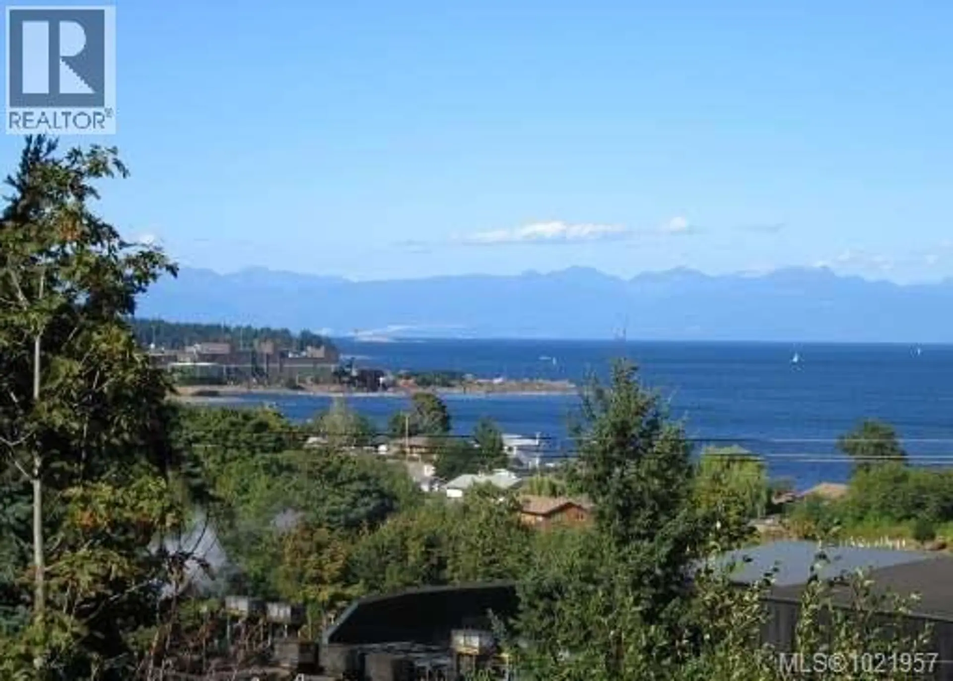 Property at 911 HALIBURTON ST, Nanaimo, BC