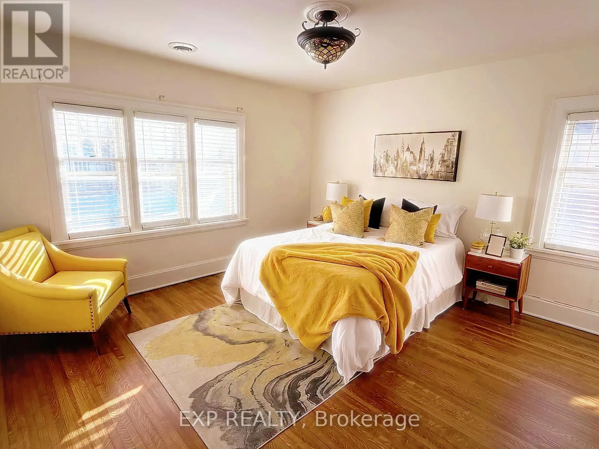 376 KING STREET E - Image 2