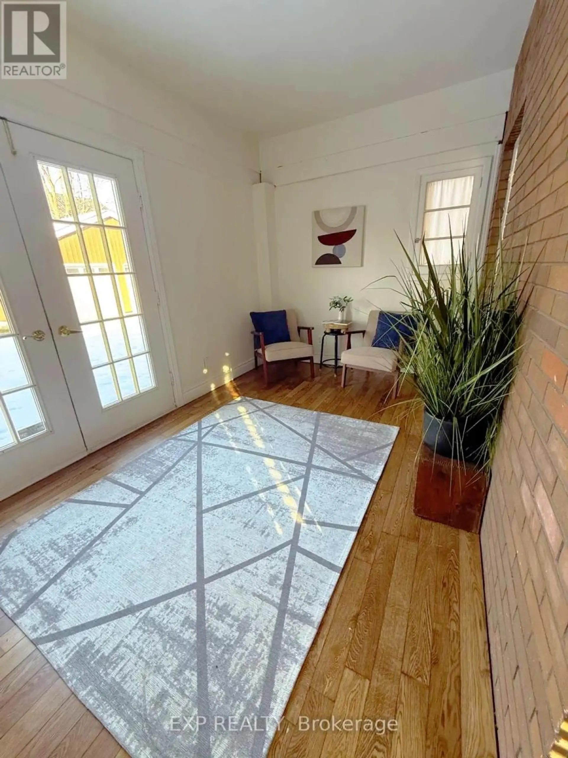 376 KING STREET E - Image 18