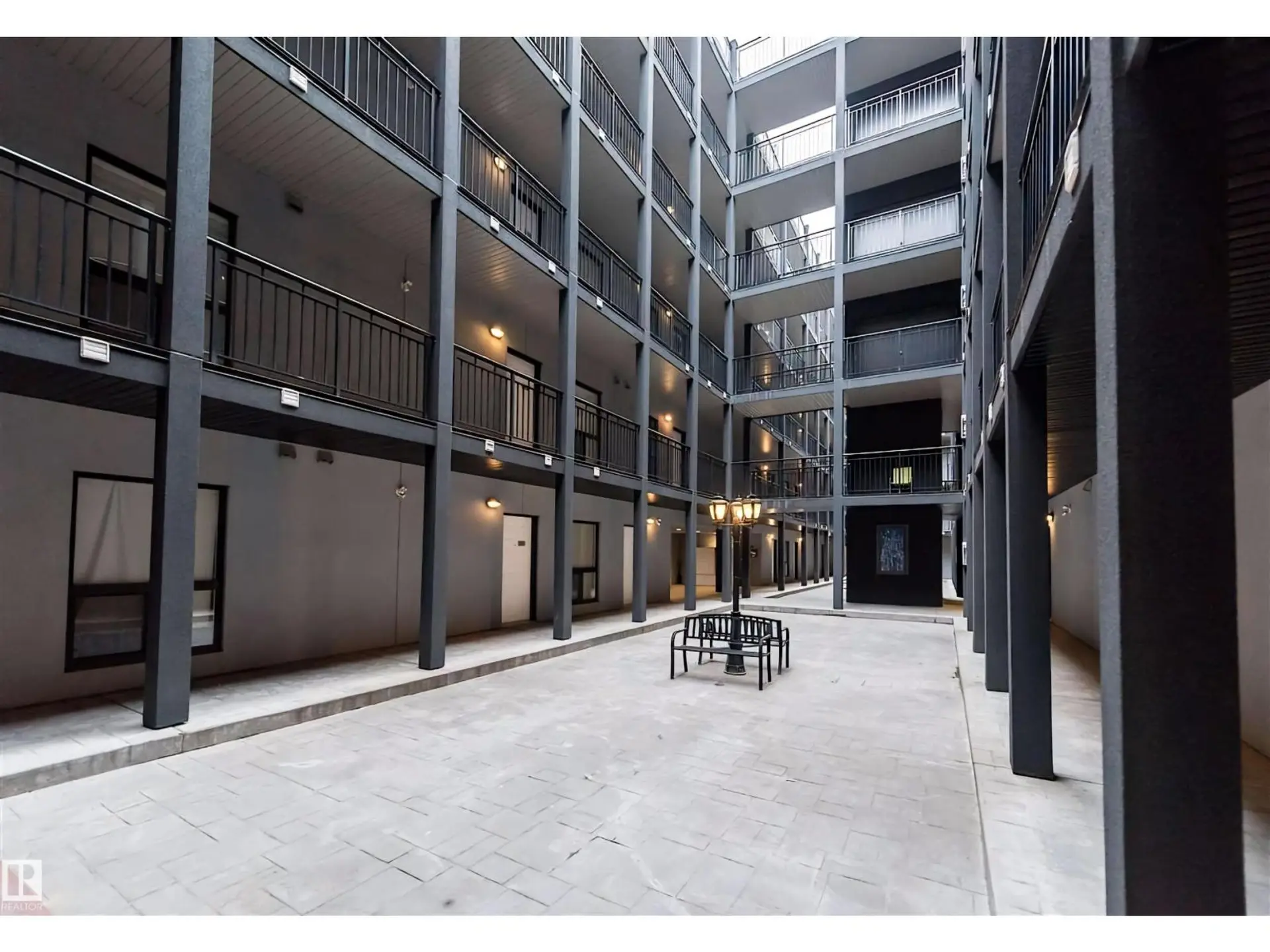 #108 10518 113 ST NW - Image 15