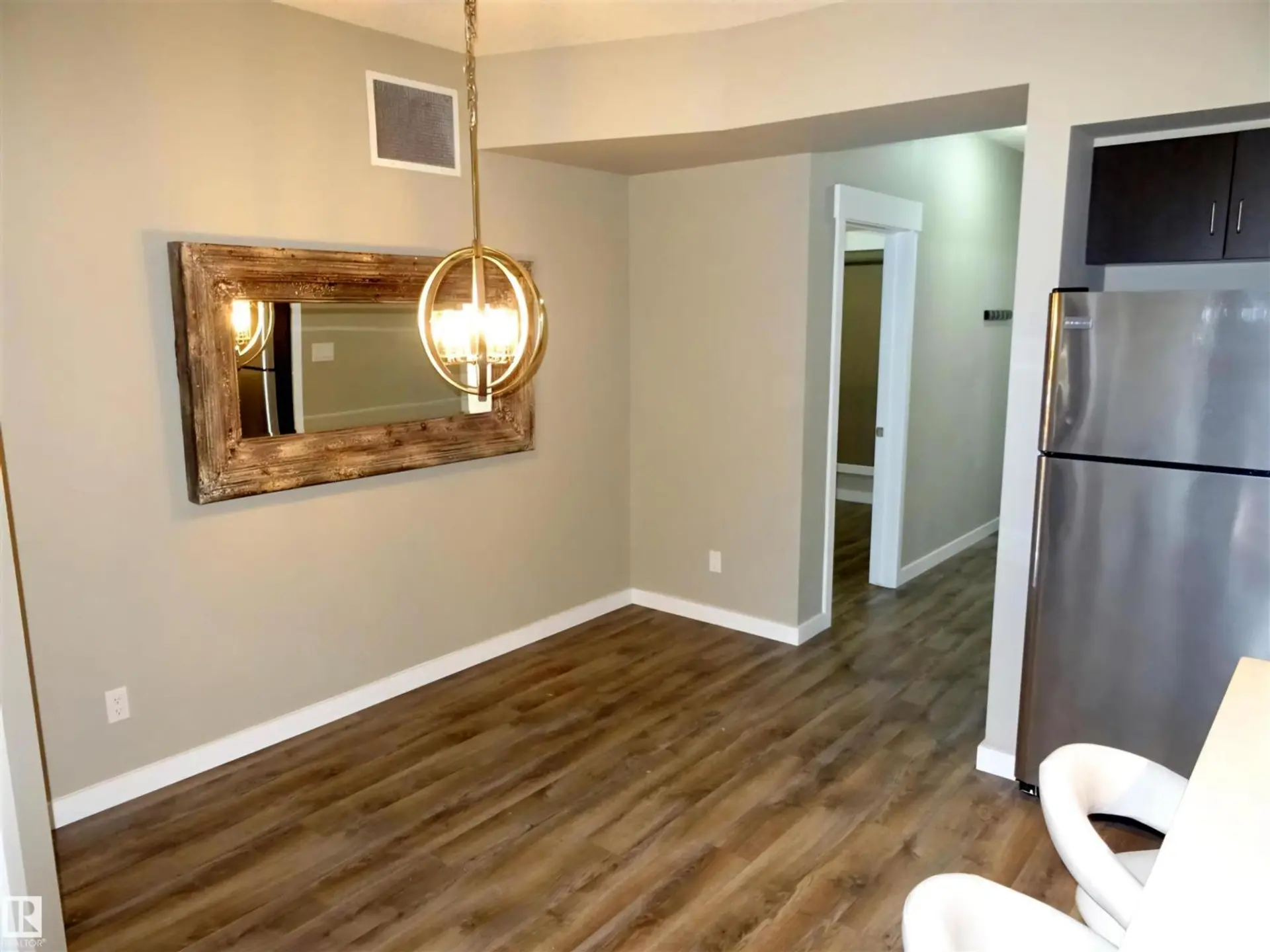#108 10518 113 ST NW - Image 6