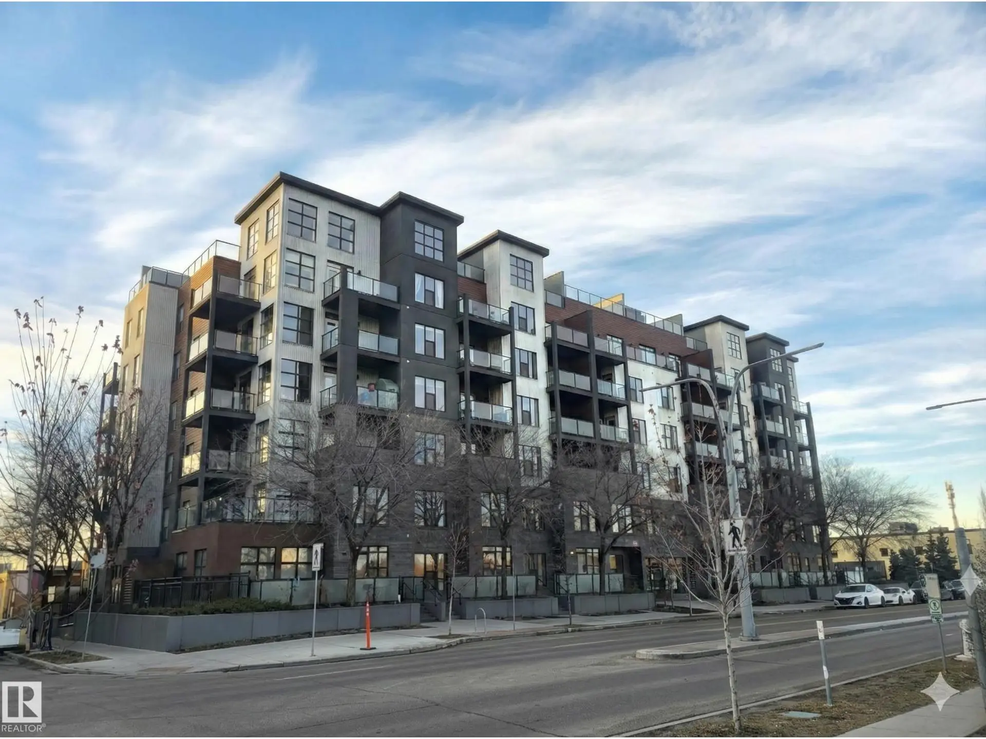 #108 10518 113 ST NW - Image 1