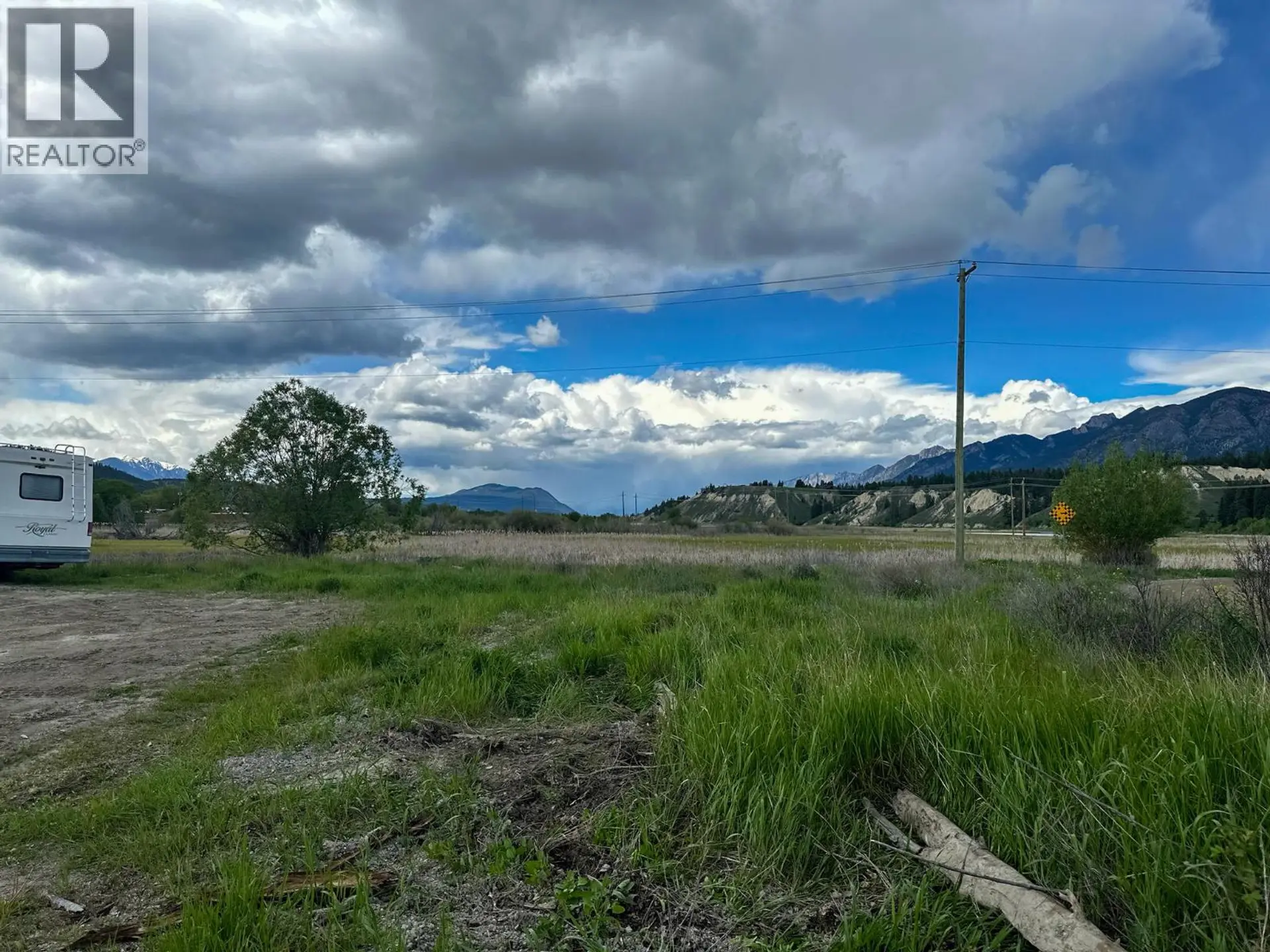 Property at 200 2ND AVENUE, Invermere, BC