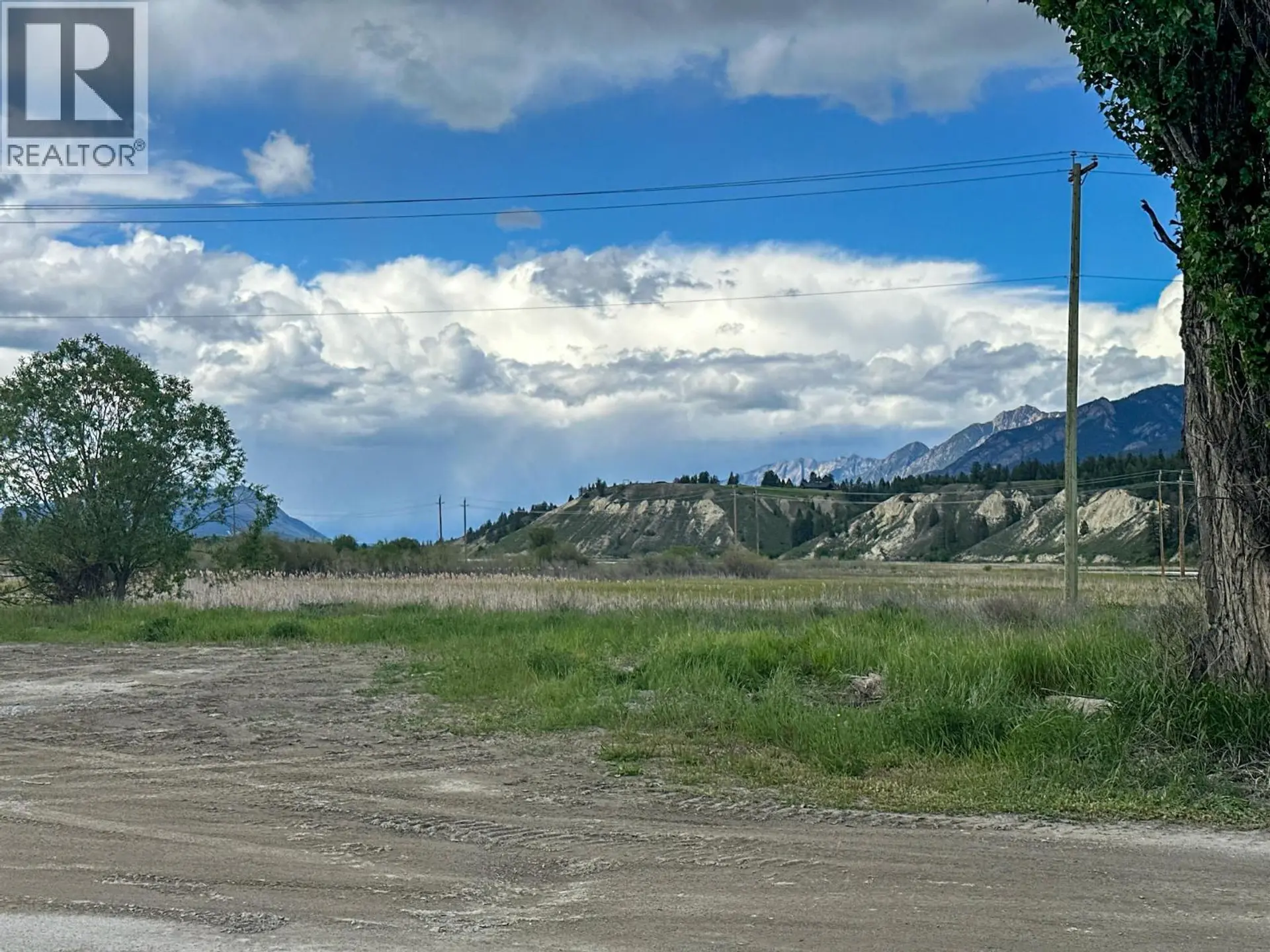 Property at 200 2ND AVENUE, Invermere, BC