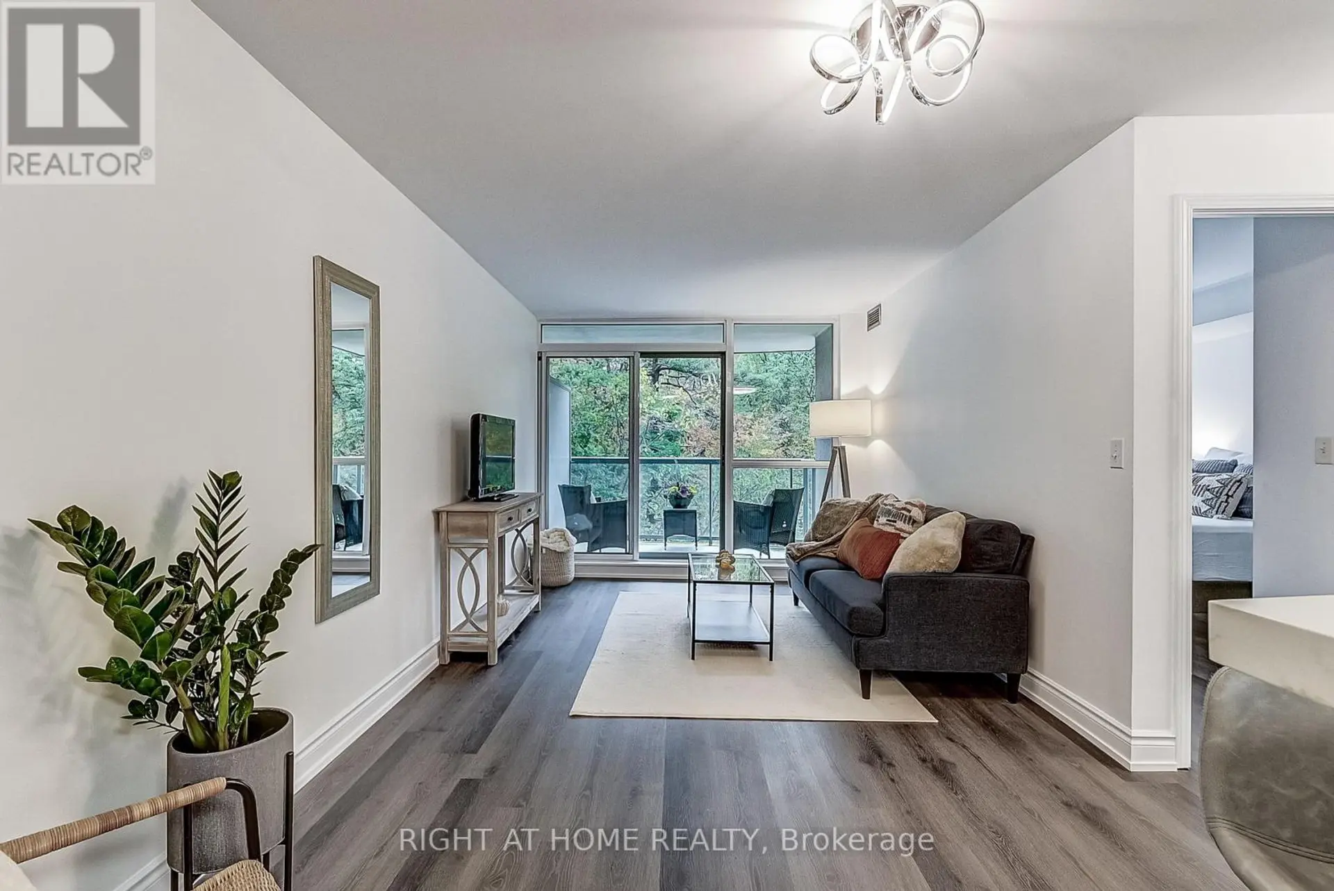 #508 2565 ERIN CENTRE BOULEVARD - Image 1