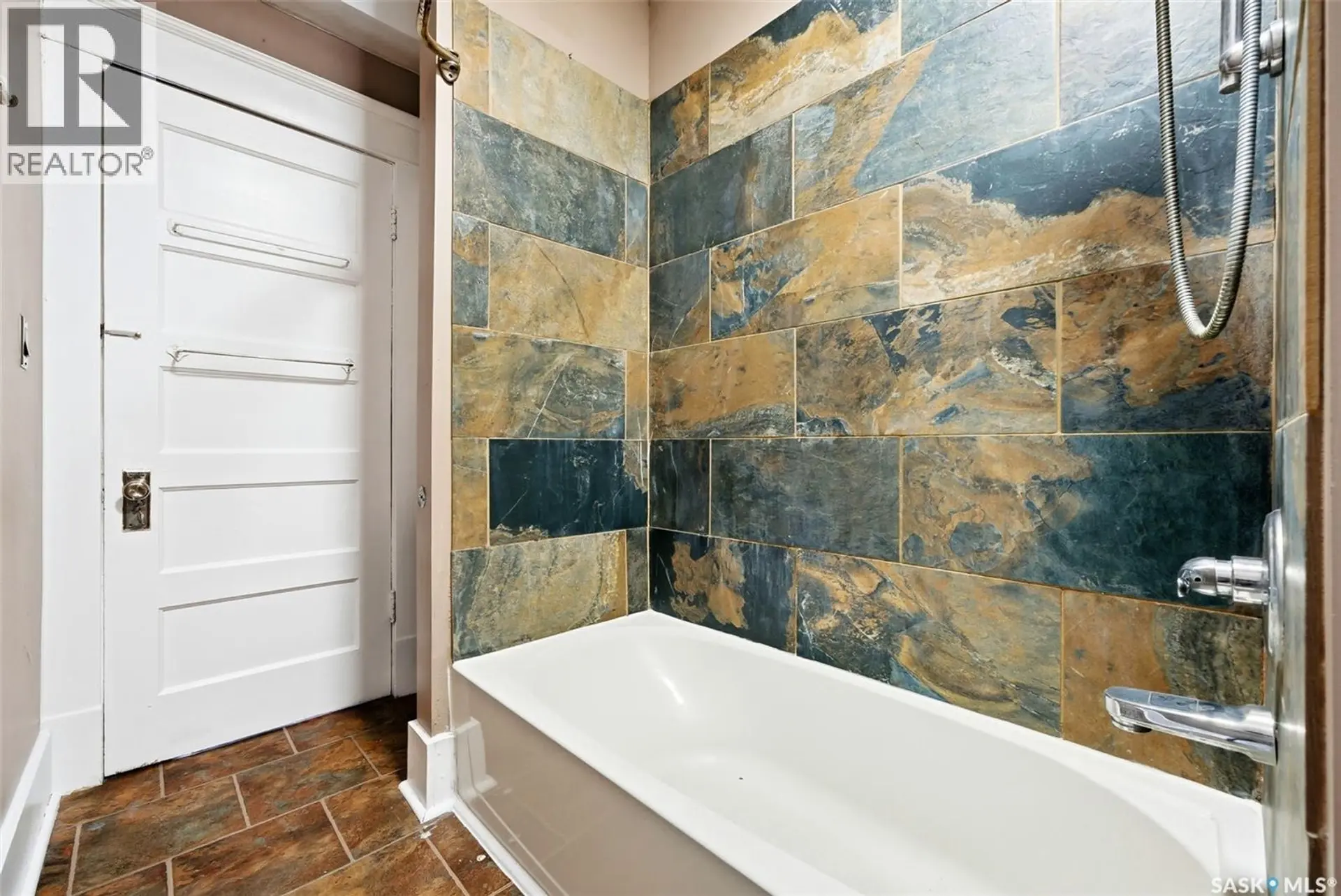 #17 2201 14TH AVENUE - Image 14