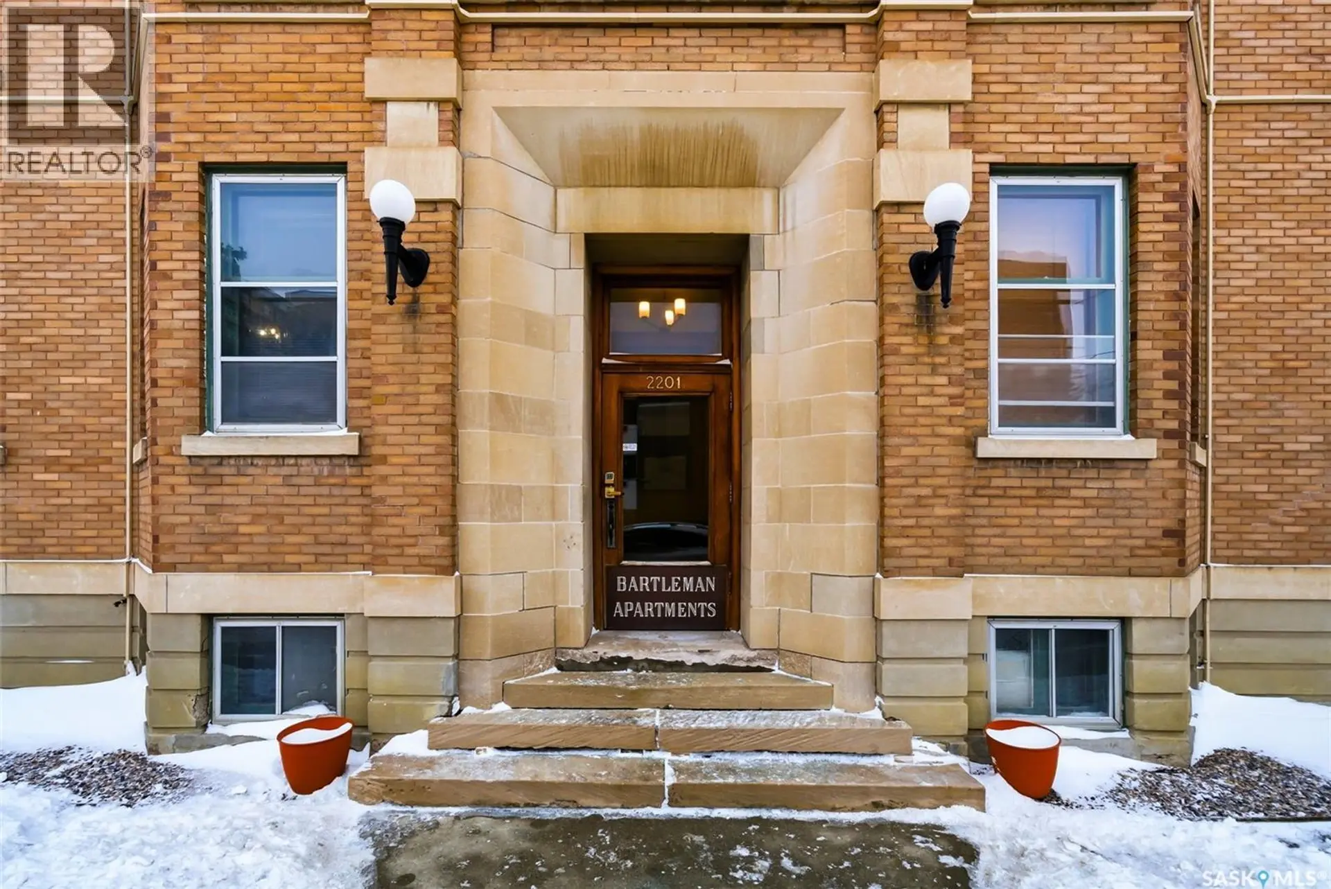 #17 2201 14TH AVENUE - Image 2
