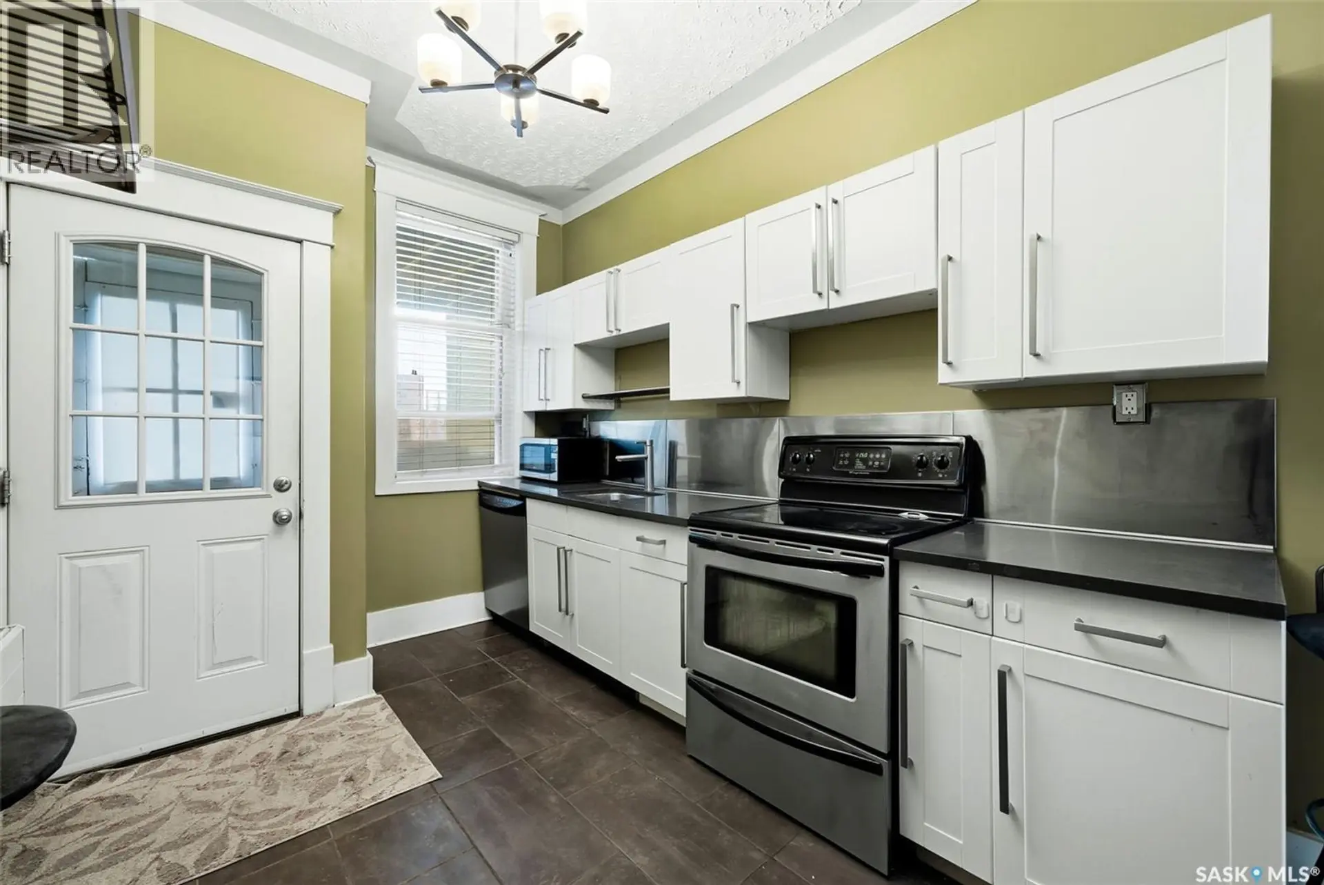 #17 2201 14TH AVENUE - Image 8