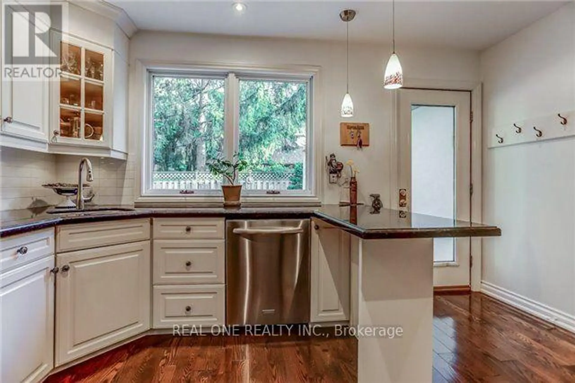 1268 LORNE PARK ROAD - Image 8