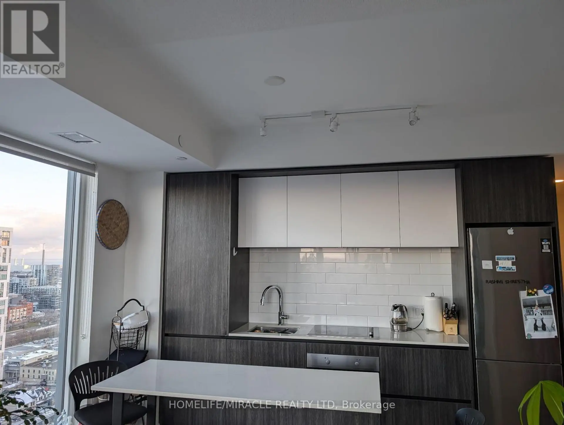 #2511 225 SUMACH STREET - Image 7