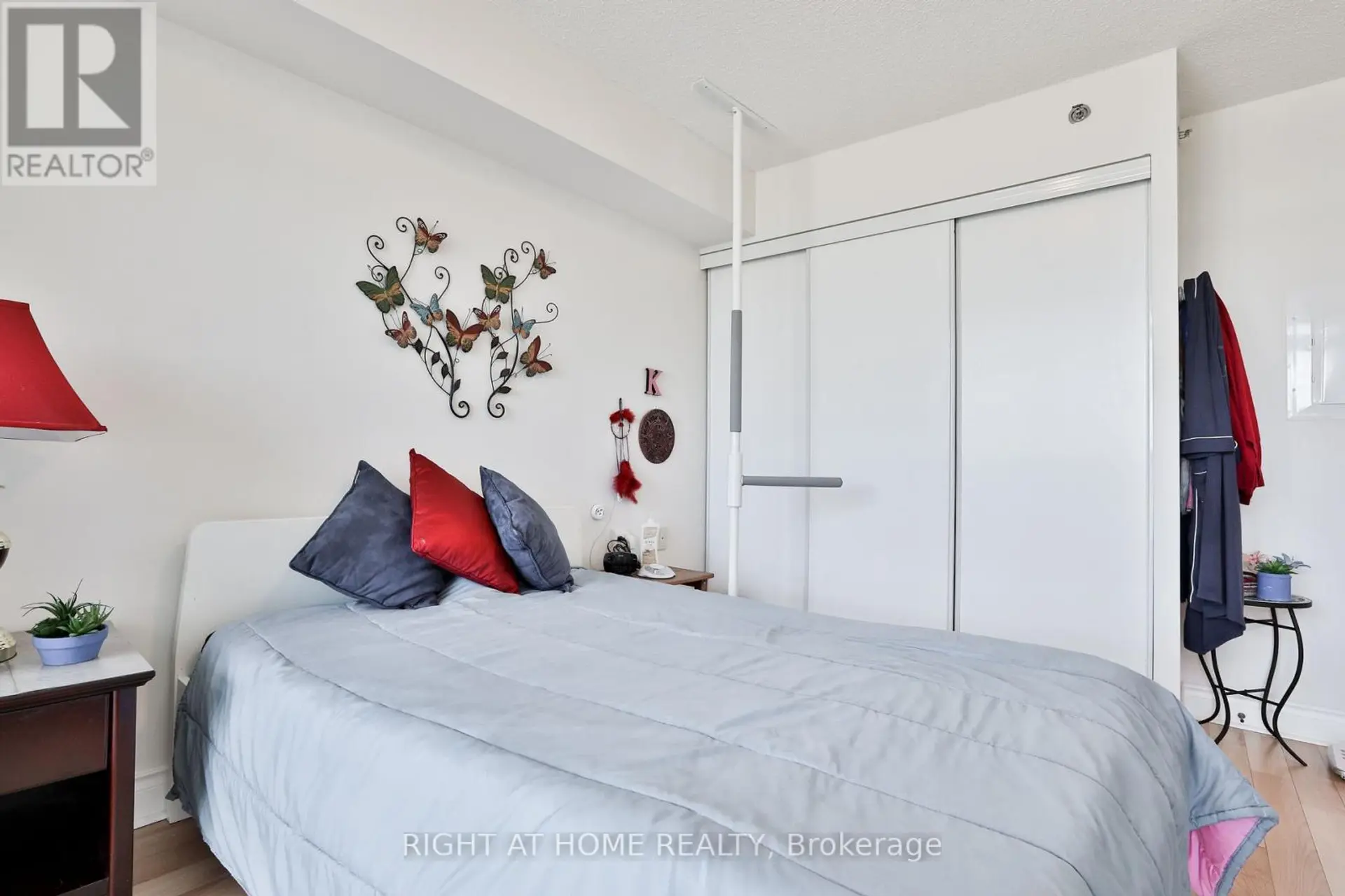 #707 3 MARINE PARADE DRIVE - Image 8