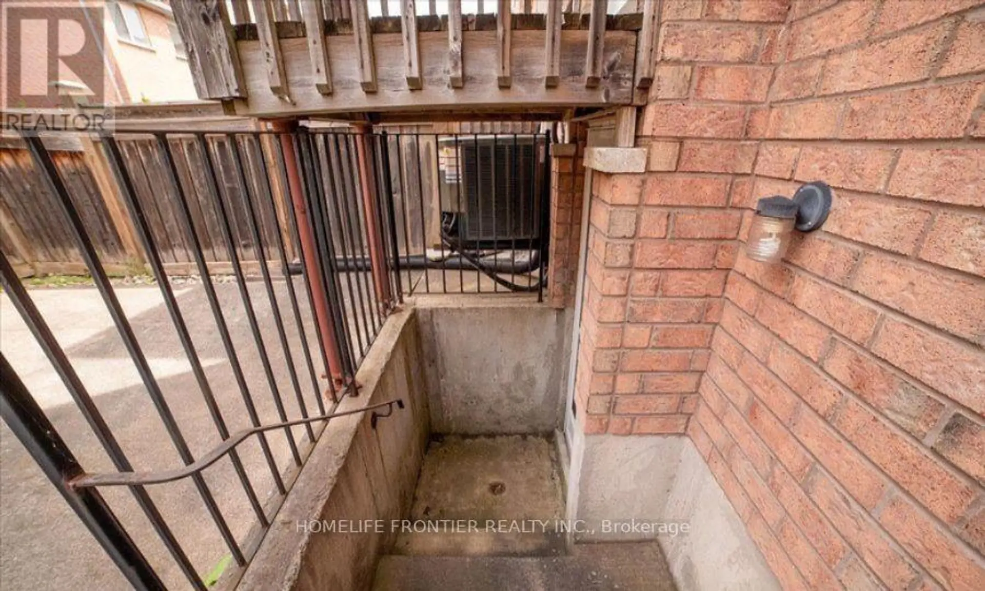 14 BARR CRESCENT - Image 18