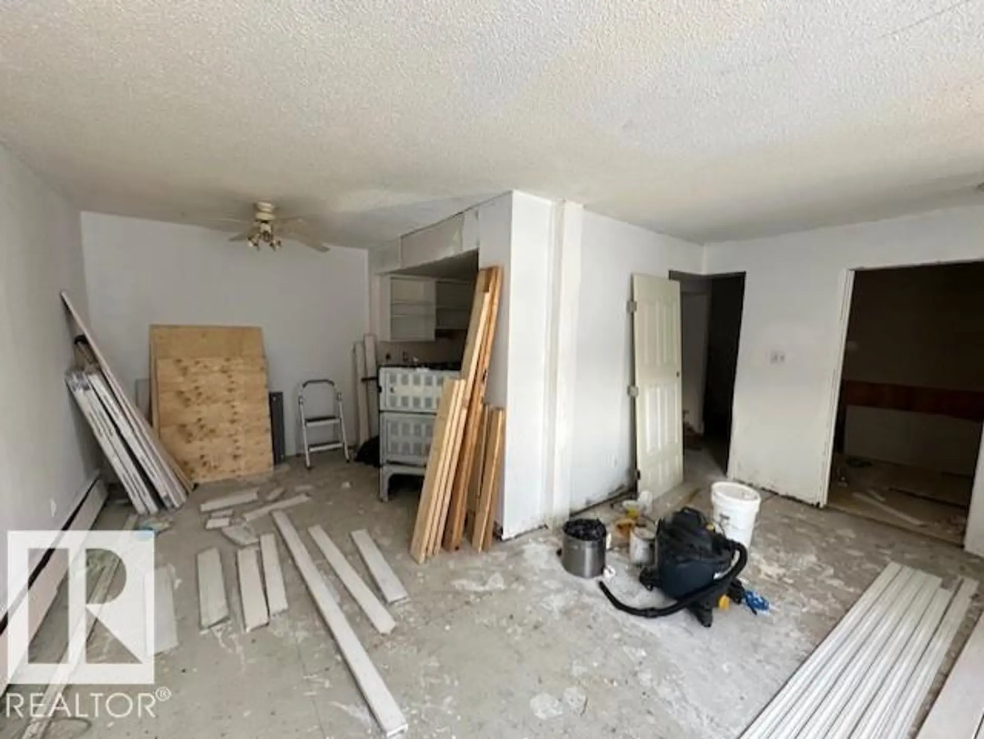 #512 2908 116A AV NW - Image 10