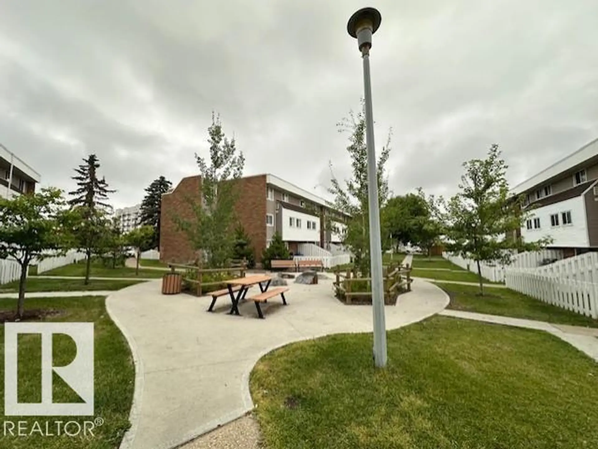 #512 2908 116A AV NW - Image 8