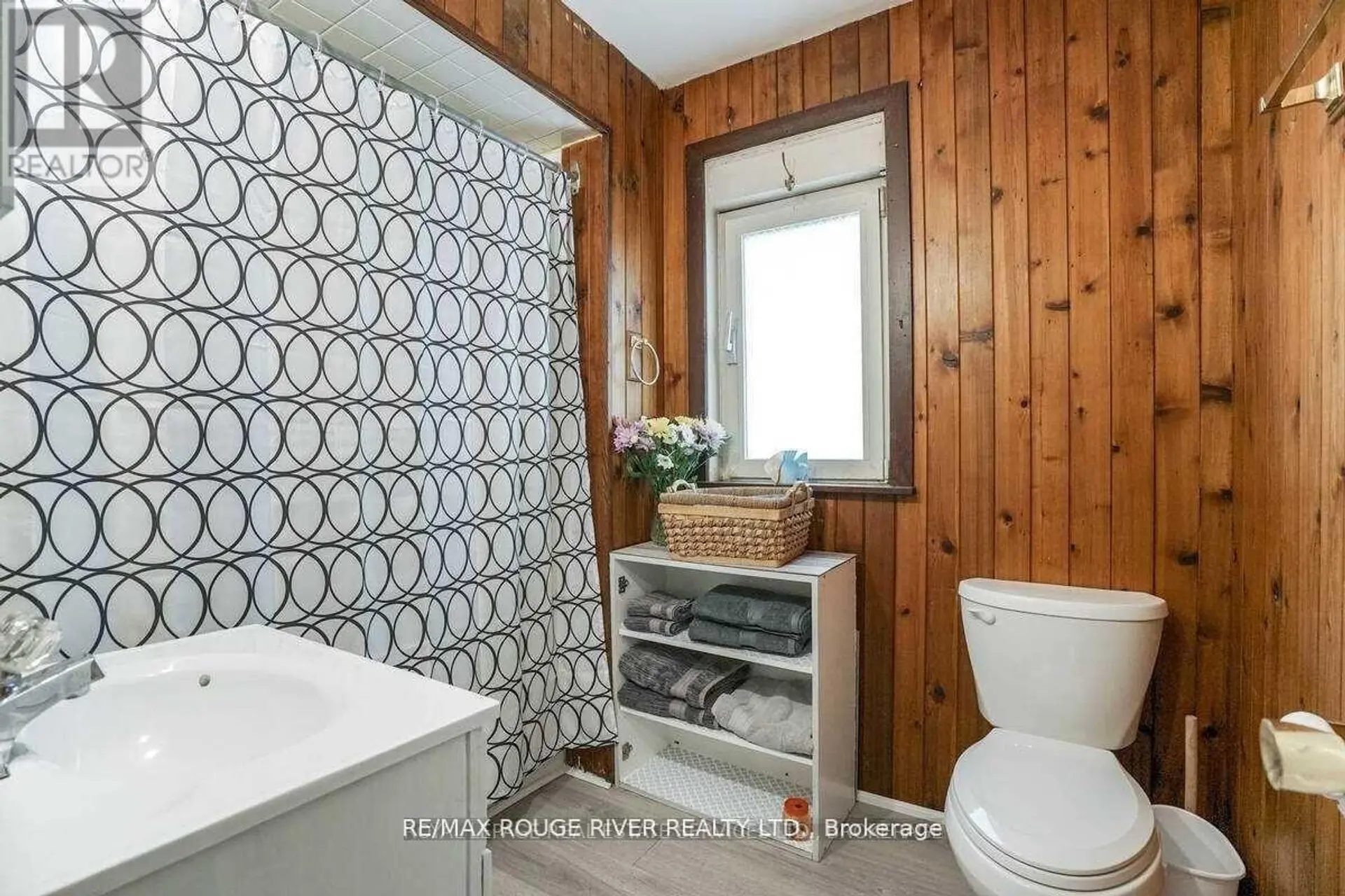 1725 SPRUCE HILL ROAD - Image 16