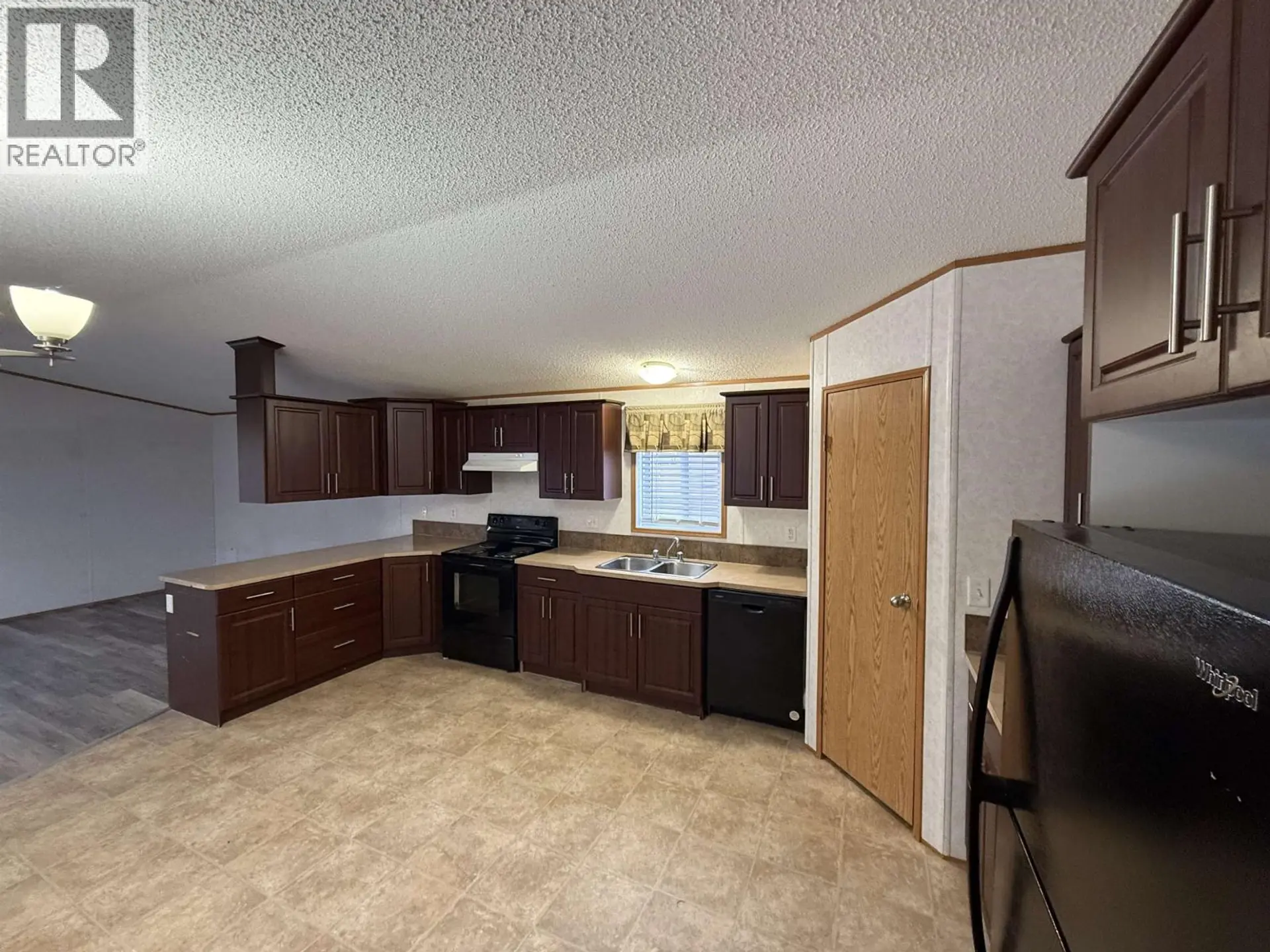 Property at 8106 85A AVENUE, Fort St. John, BC