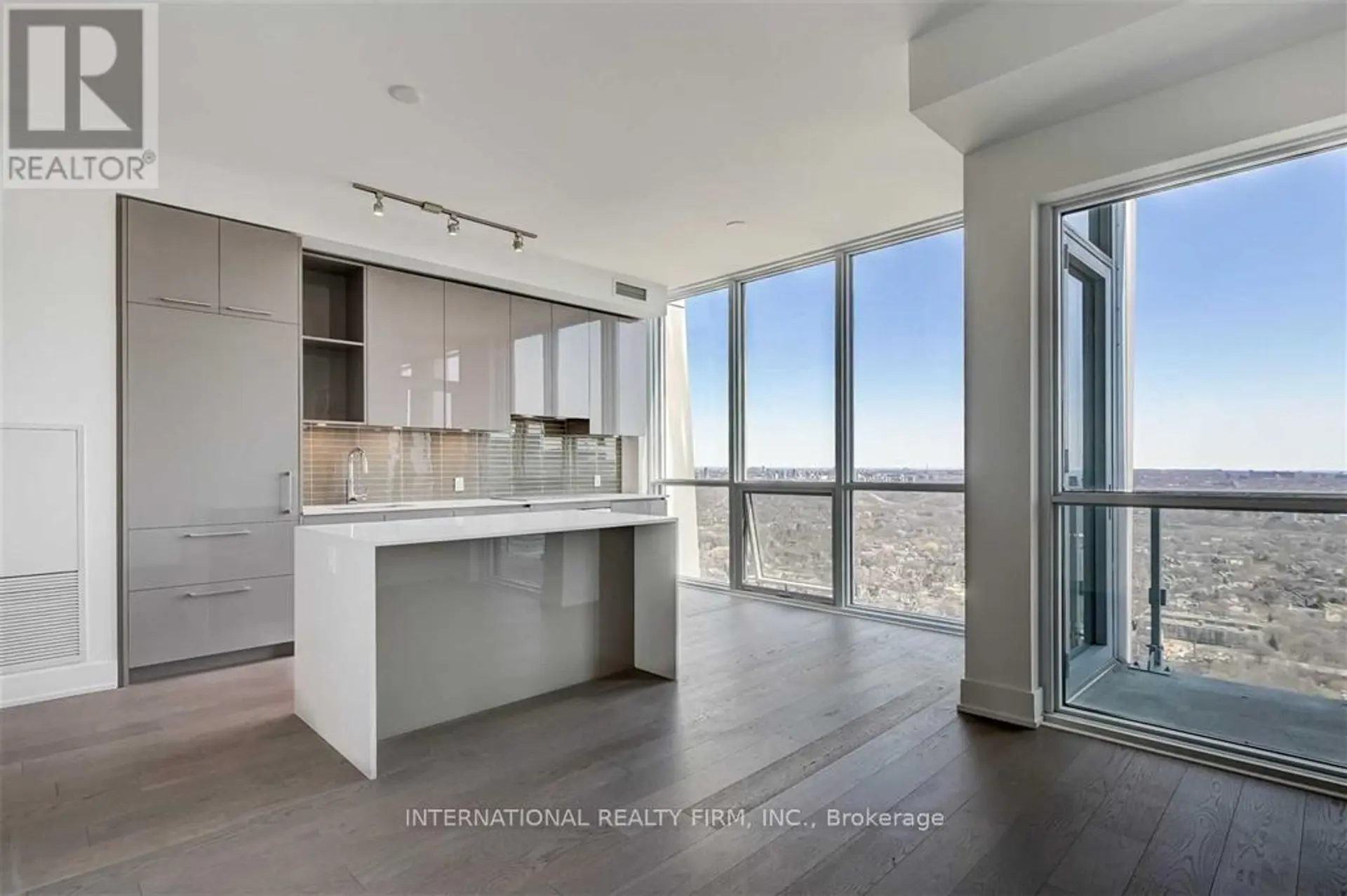 #5409 1 YORKVILLE AVENUE - Image 2