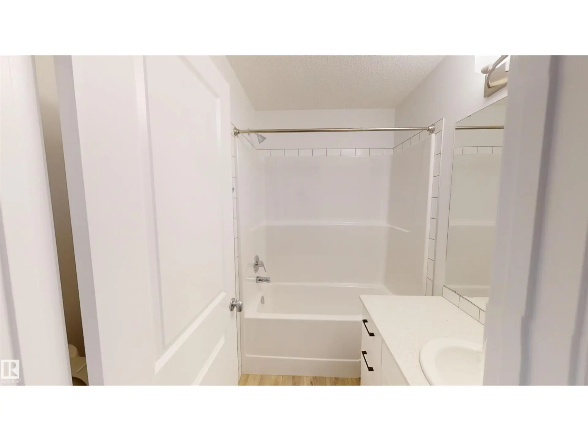 #6 29 Airport RD NW - Image 15