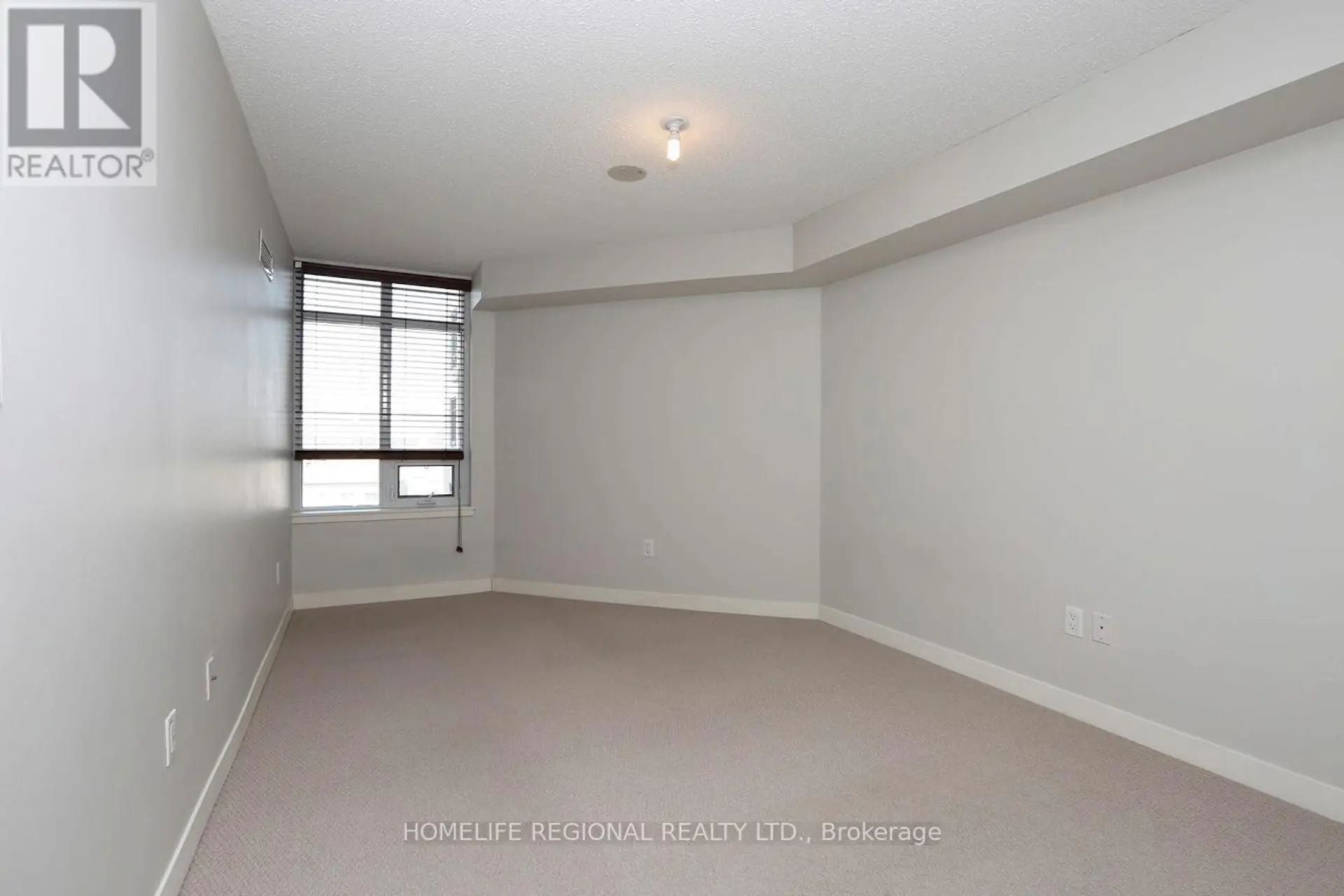 #1015 816 LANSDOWNE AVENUE - Image 11