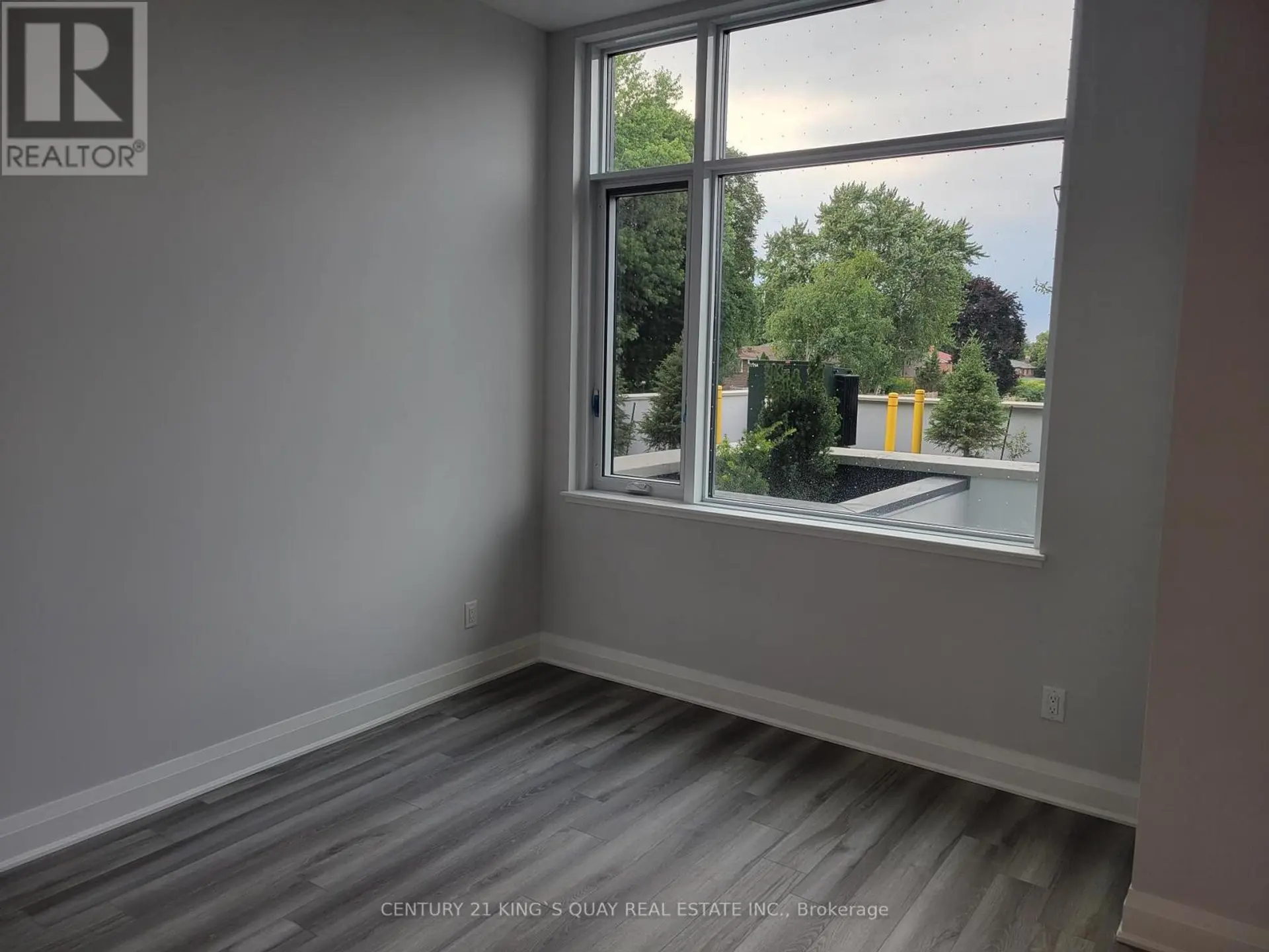 #106 3220 SHEPPARD AVENUE E - Image 10