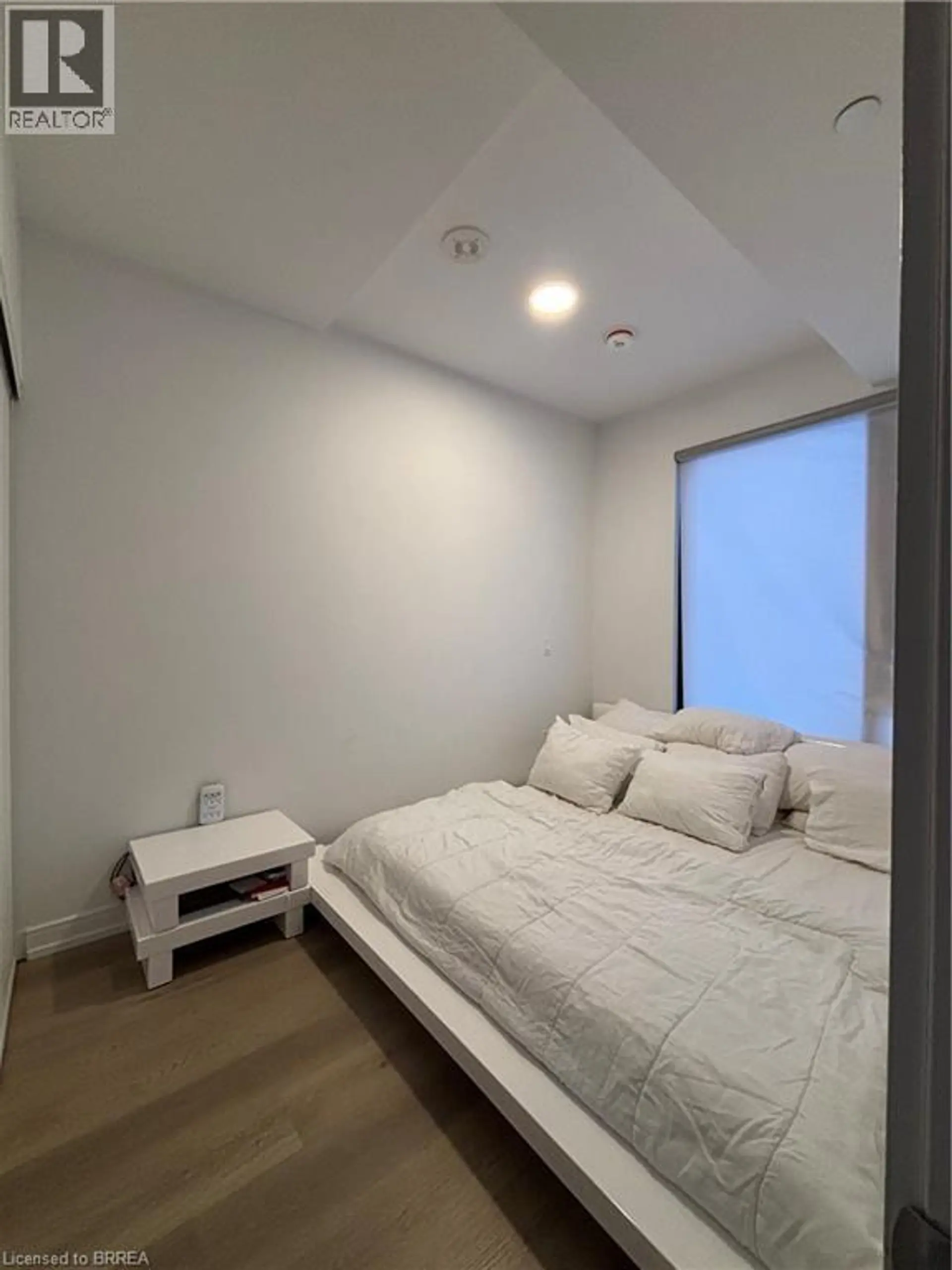 #1513 1 JARVIS Street - Image 4