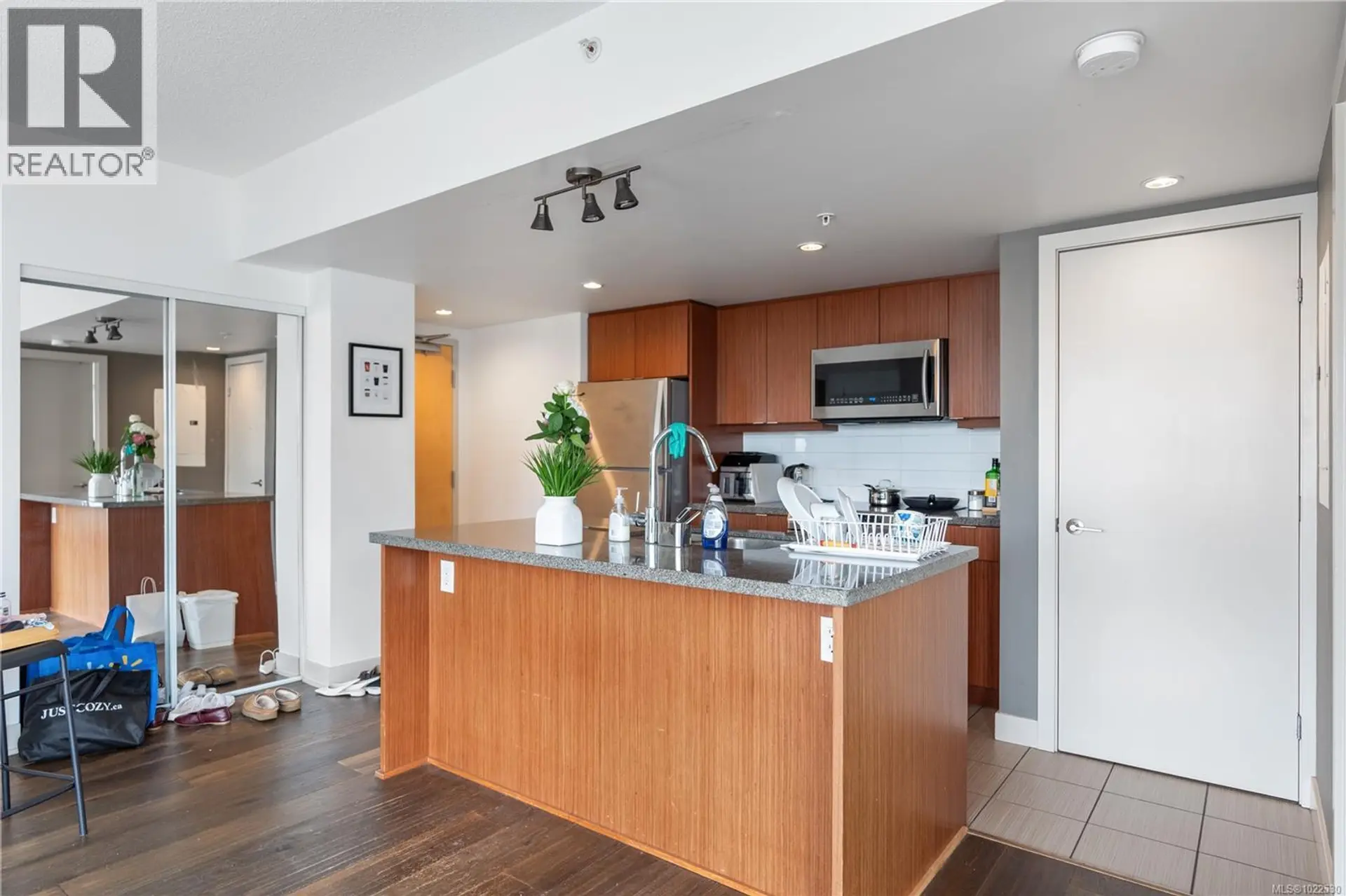 Property at #701 760 JOHNSON ST, Victoria, BC