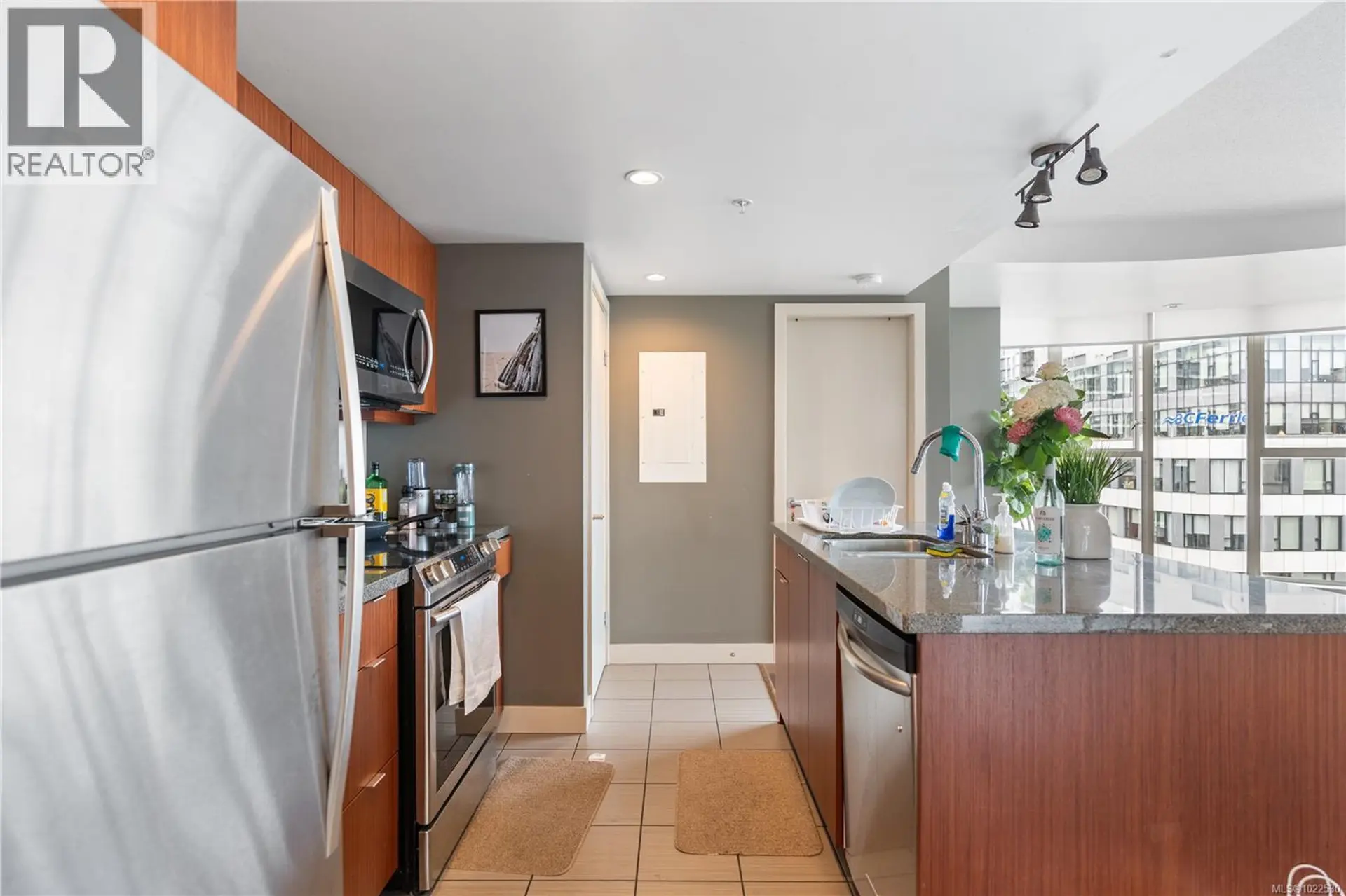 Property at #701 760 JOHNSON ST, Victoria, BC