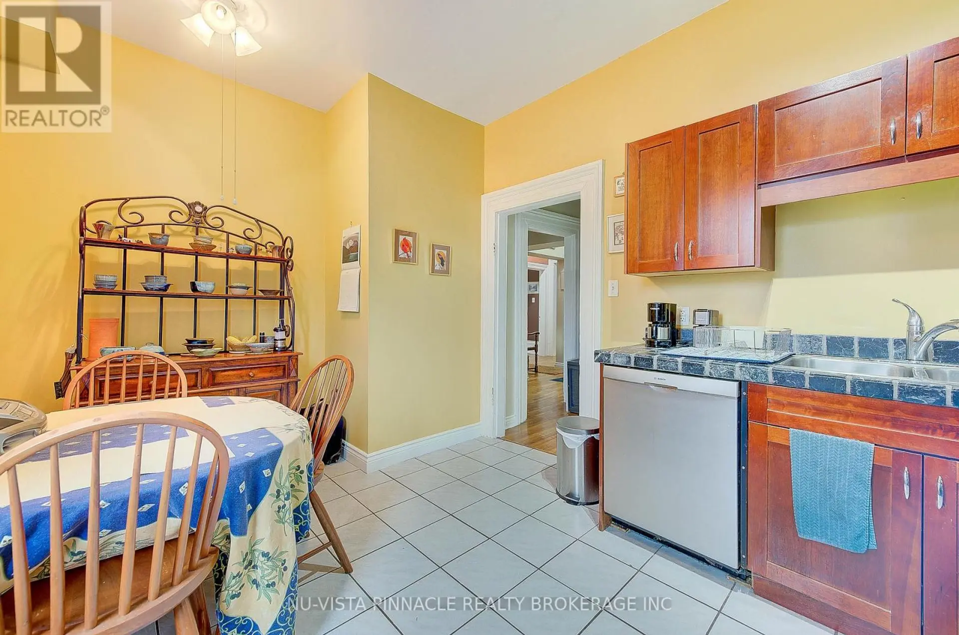 #5 49 RIDOUT STREET S - Image 13