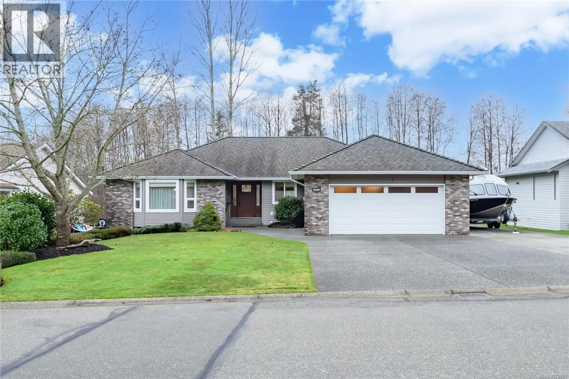 Property at 1639 Mallard Dr, Courtenay, BC