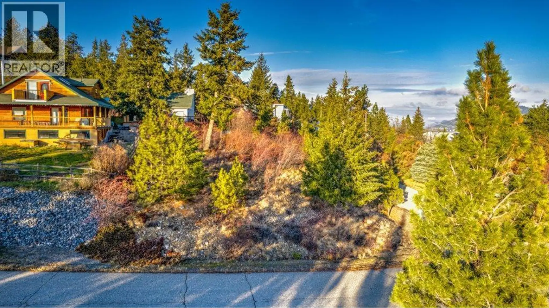 Property at 667 MOUNTAIN DRIVE, Vernon, BC