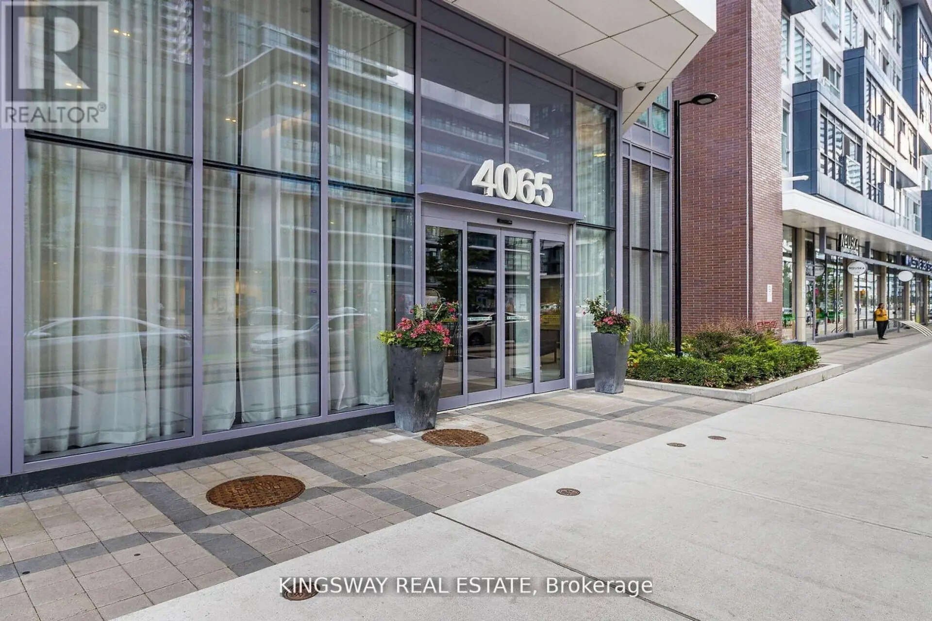 #3311 4065 CONFEDERATION PARKWAY - Image 2