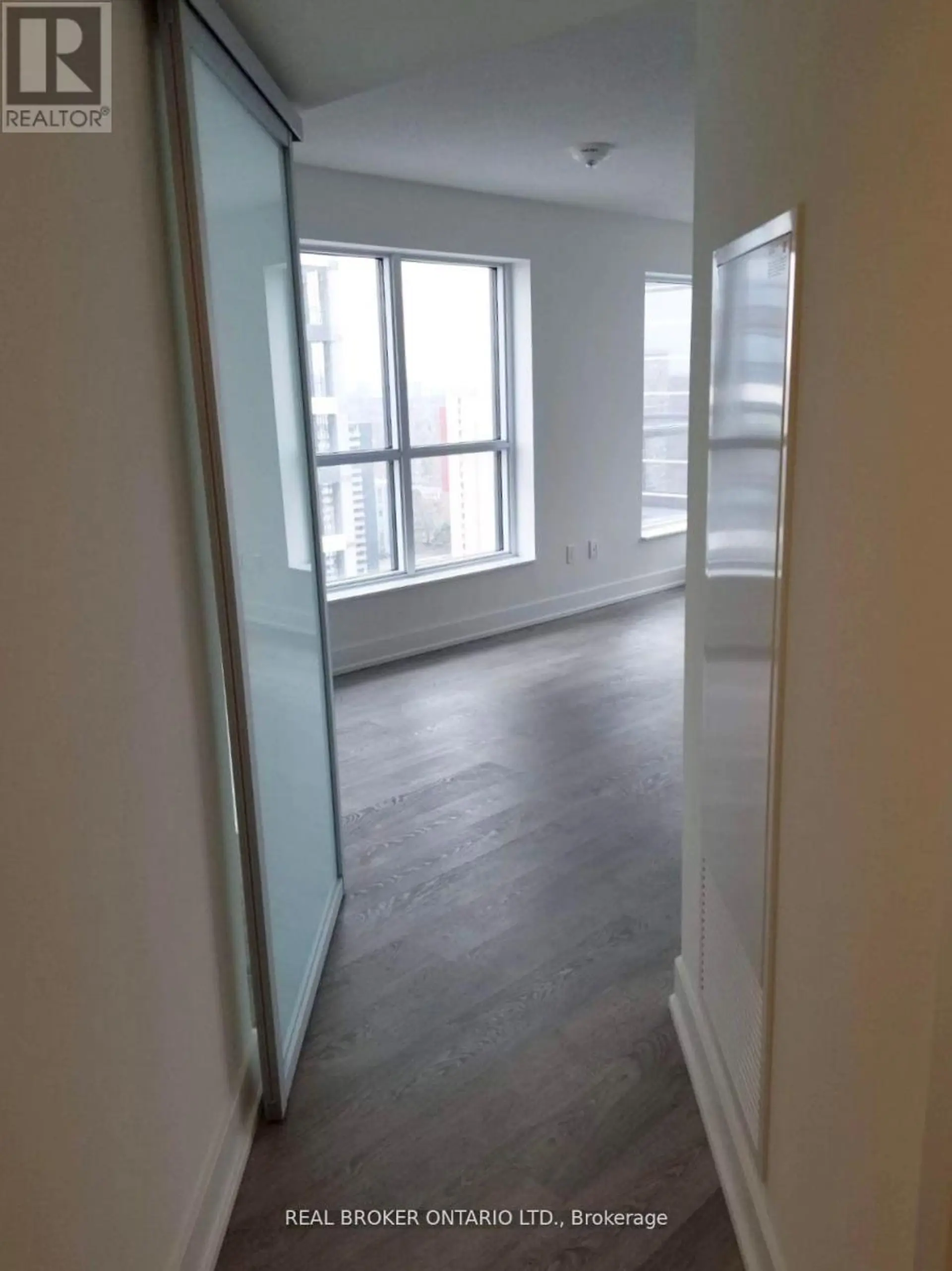 #2302 7 MABELLE AVENUE - Image 6