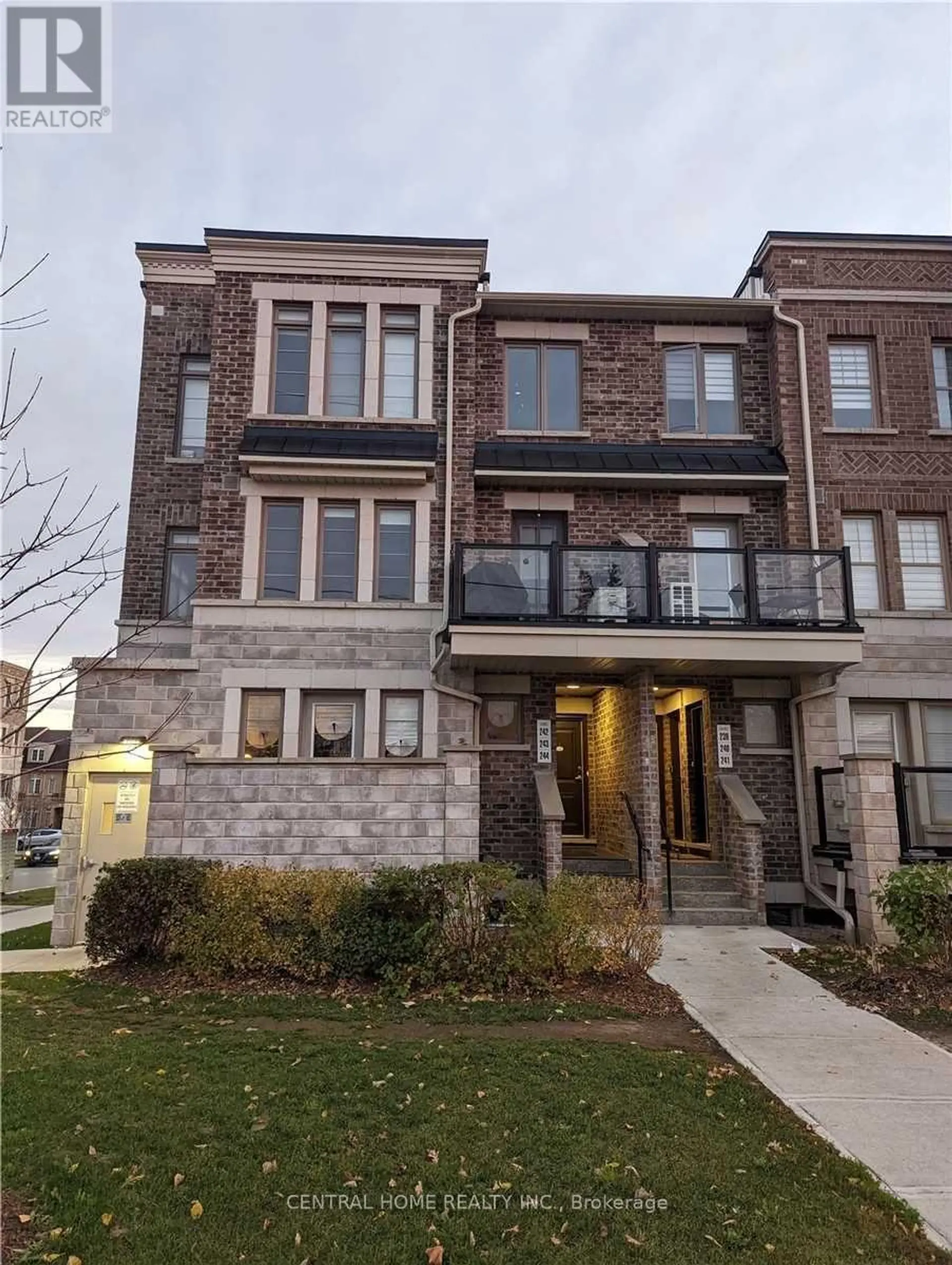 #241 2335 SHEPPARD AVENUE W - Image 1