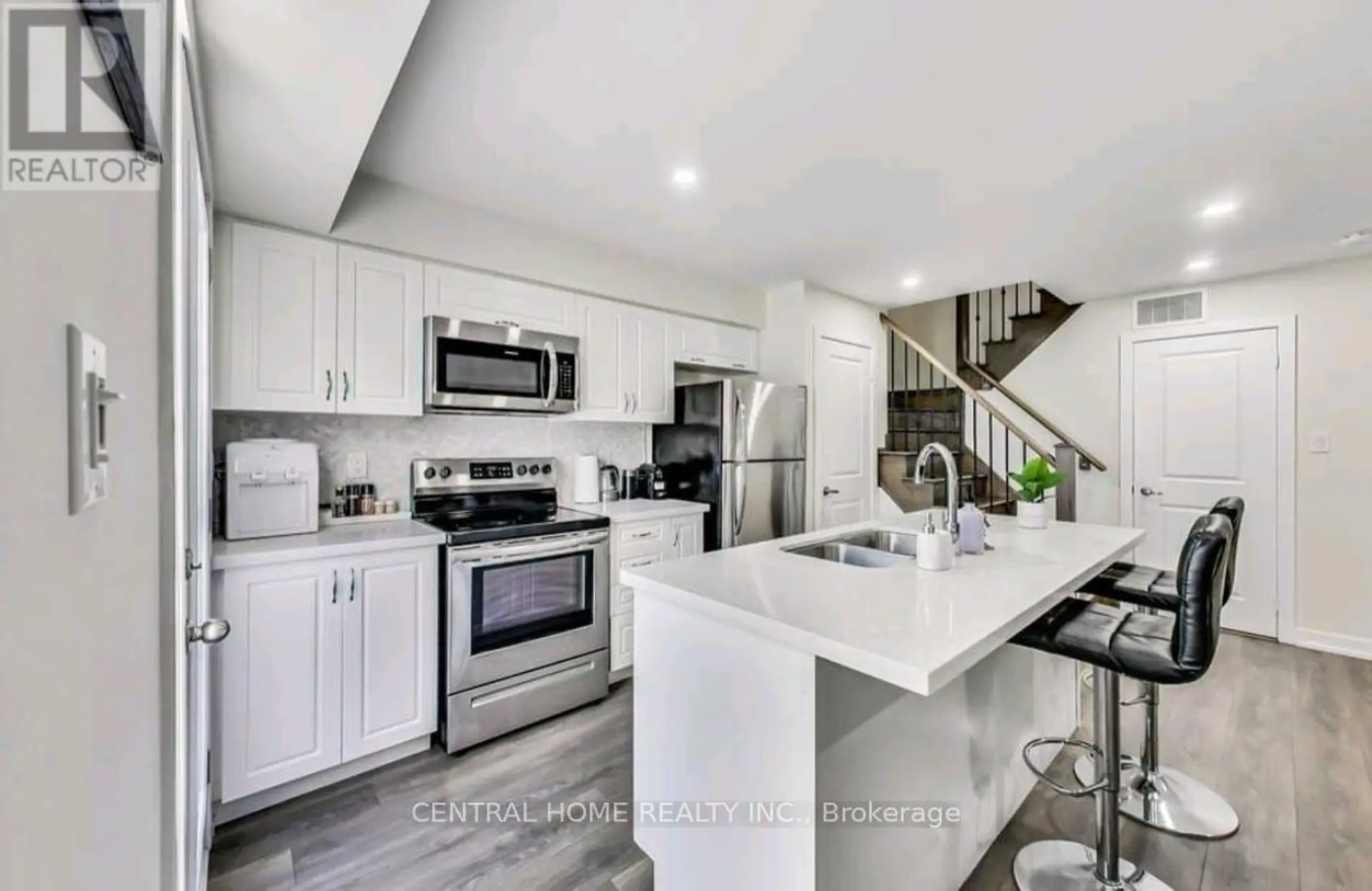 #241 2335 SHEPPARD AVENUE W - Image 4