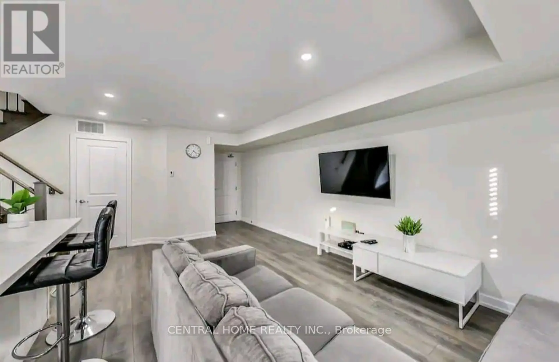 #241 2335 SHEPPARD AVENUE W - Image 5