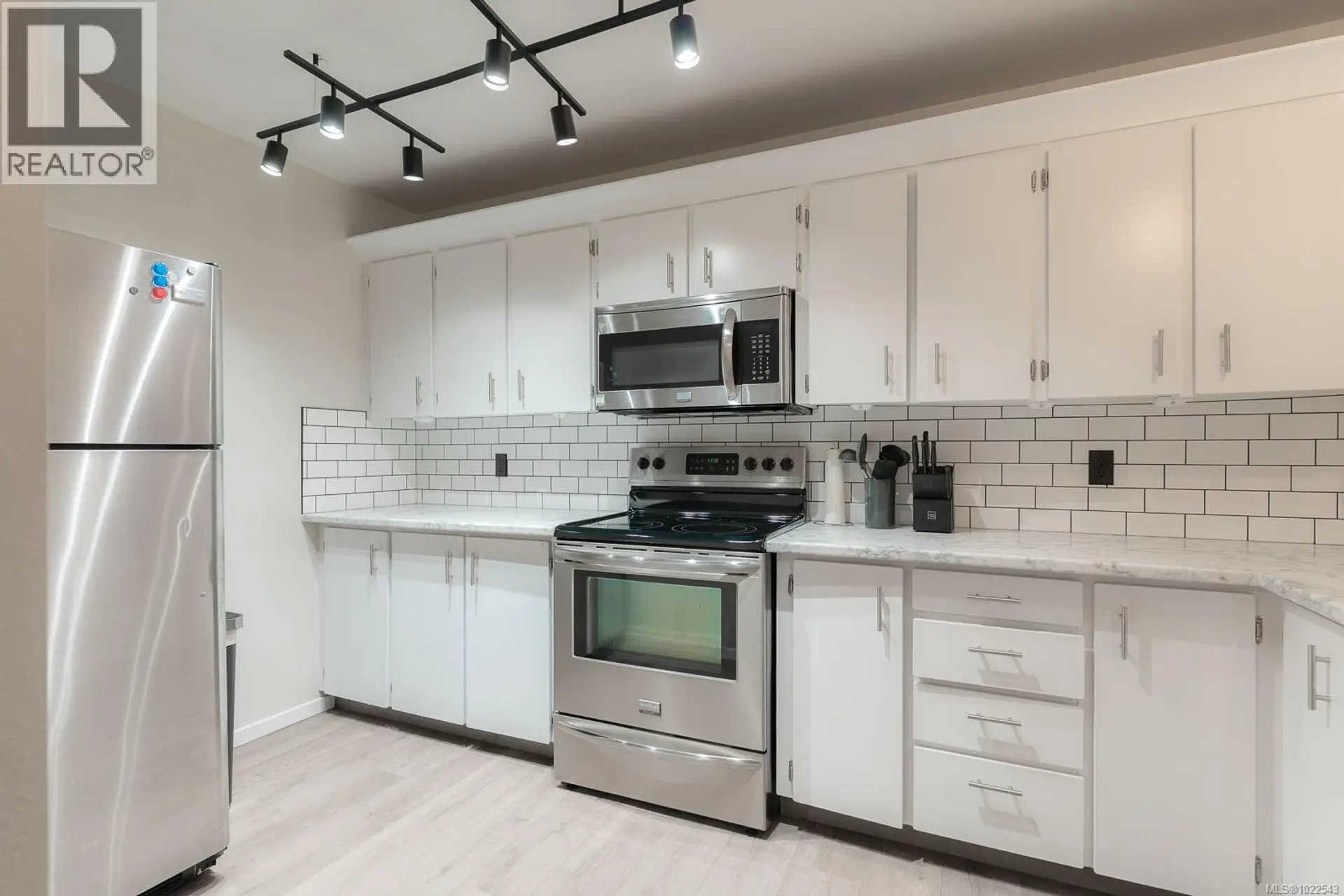 Property at #10 855 HOWARD AVE, Nanaimo, BC