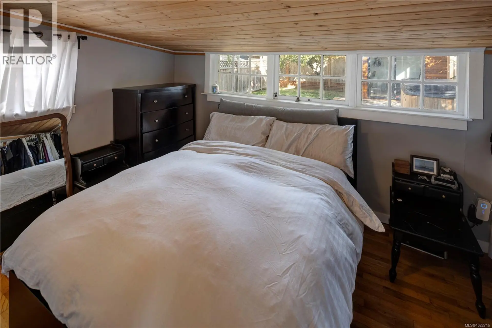 Property at 948 MASON ST, Victoria, BC