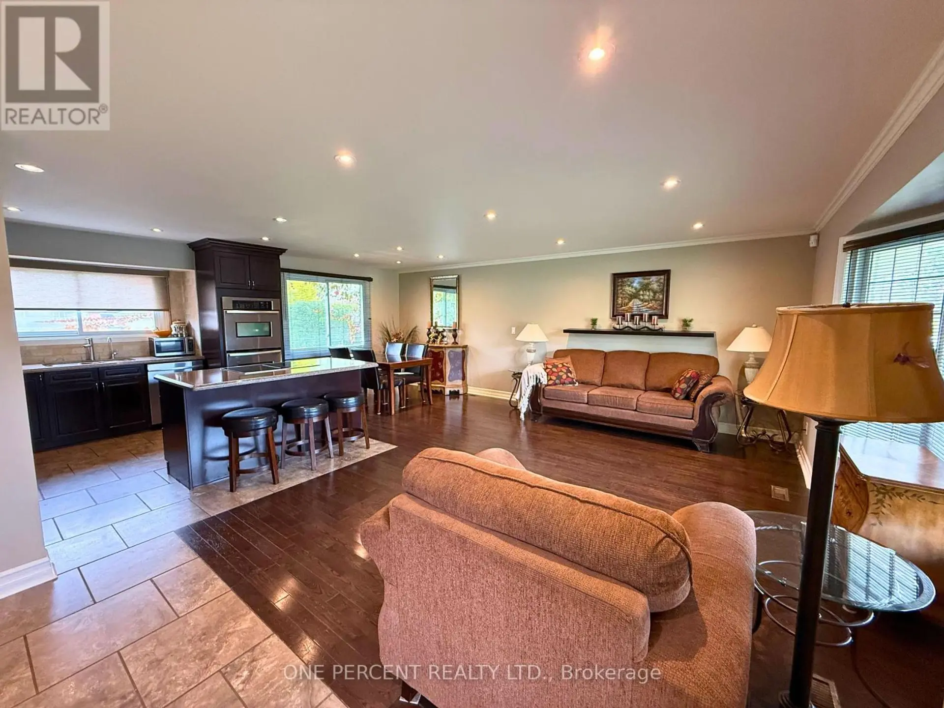 978 FERNDALE AVENUE - Image 2