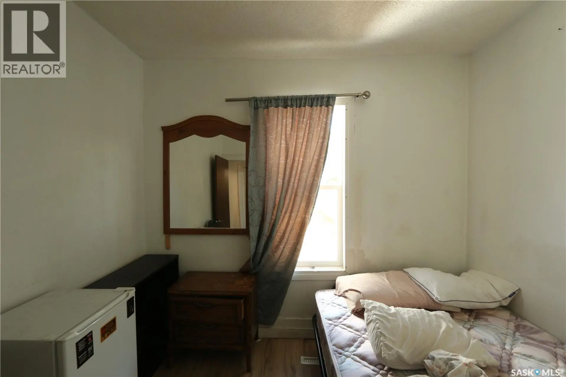 1115 ROBINSON STREET - Image 3