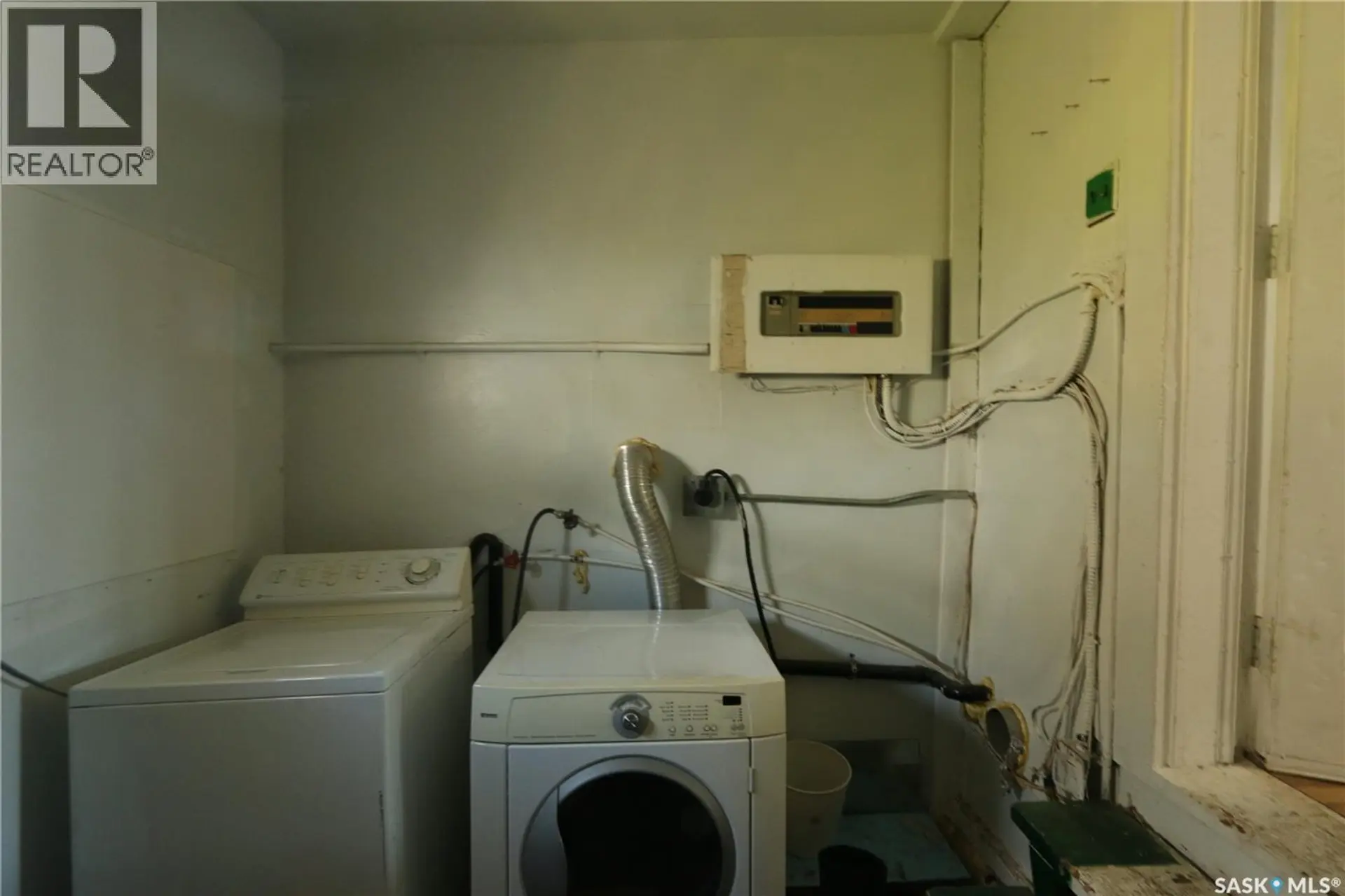 1115 ROBINSON STREET - Image 6