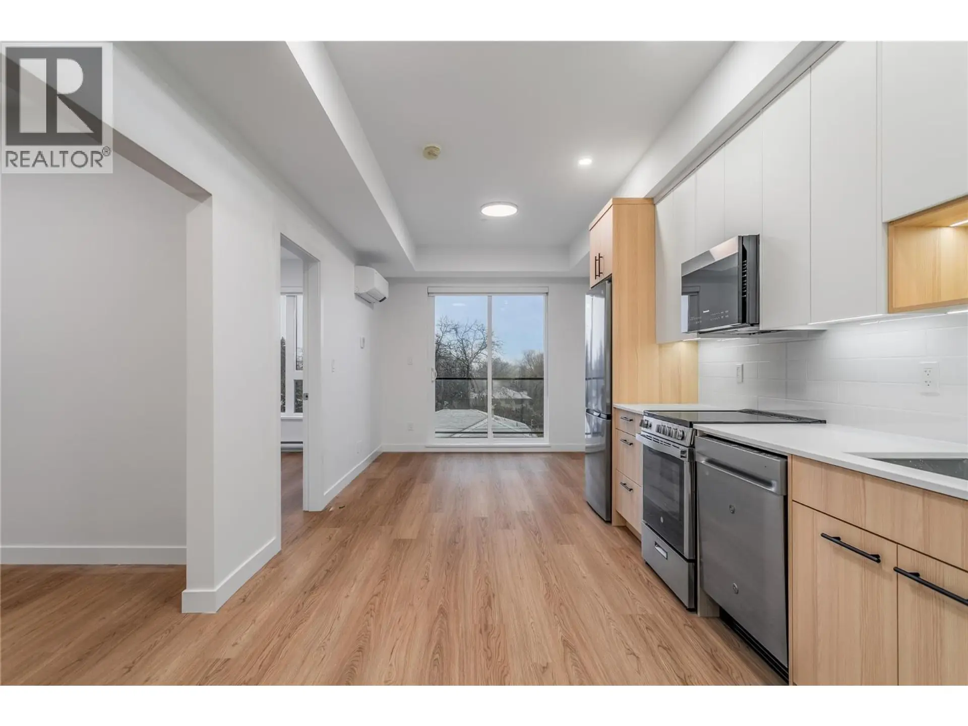 Property at #305 1380 PRIDHAM AVENUE, Kelowna, BC